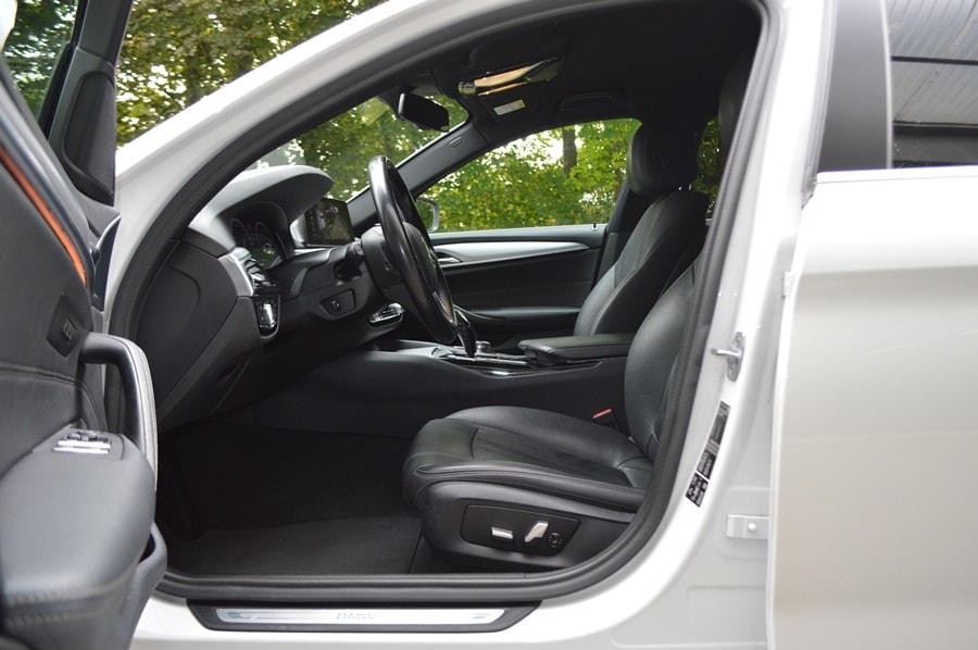 BMW 520d xDrive Touring Steptronic I Anhängerkupplung-image-4
