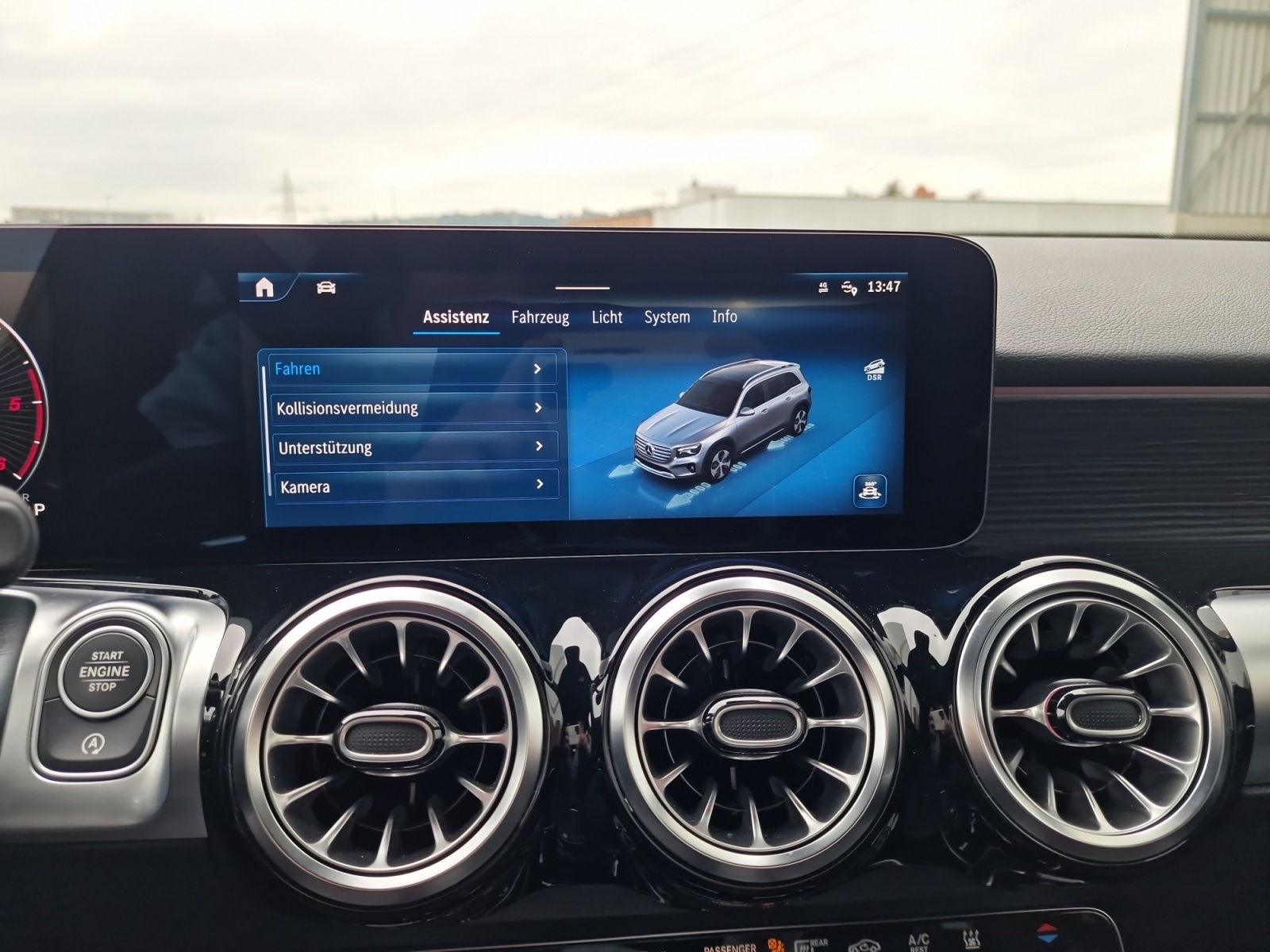 MERCEDES-BENZ GLB 220 d AMG Line 4Matic 7-Sitzer-image-19