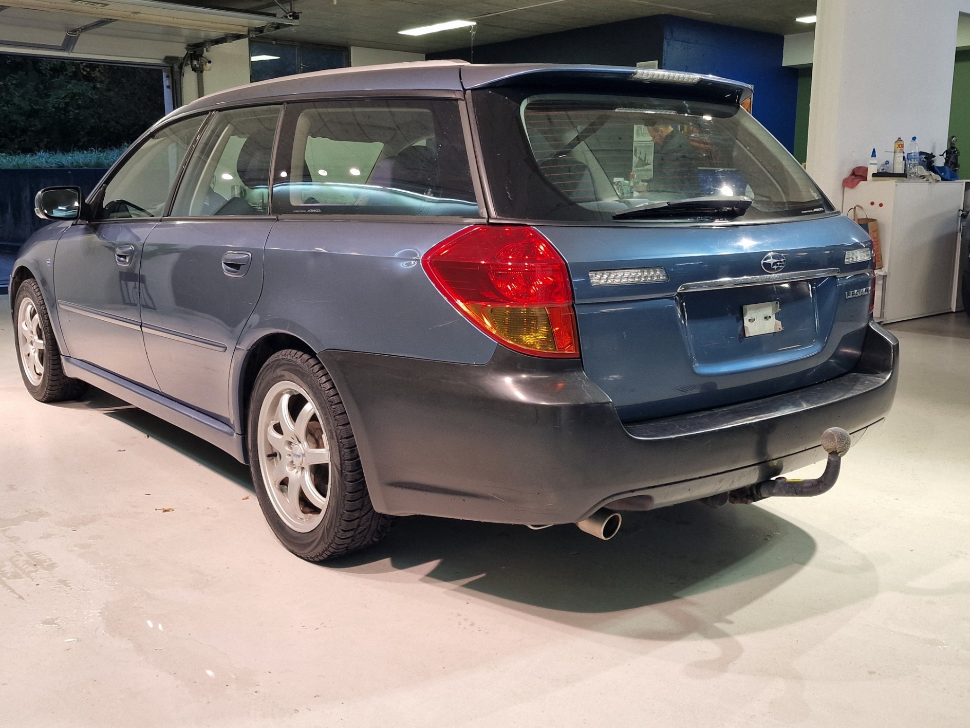 SUBARU Legacy 2.0i AWD-image-5
