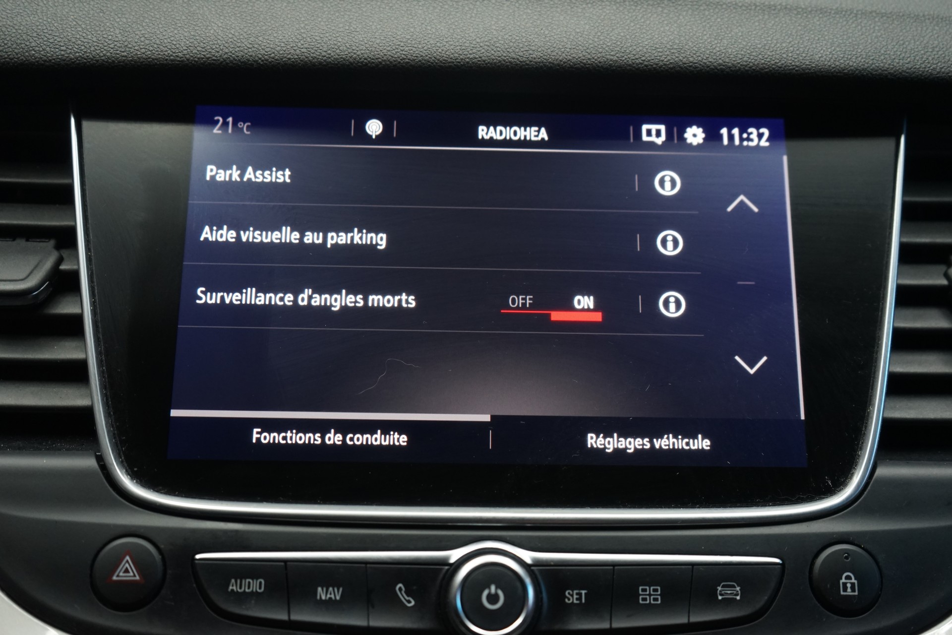 OPEL Grandland X 1.2i TP Excellence Automatik-image-11