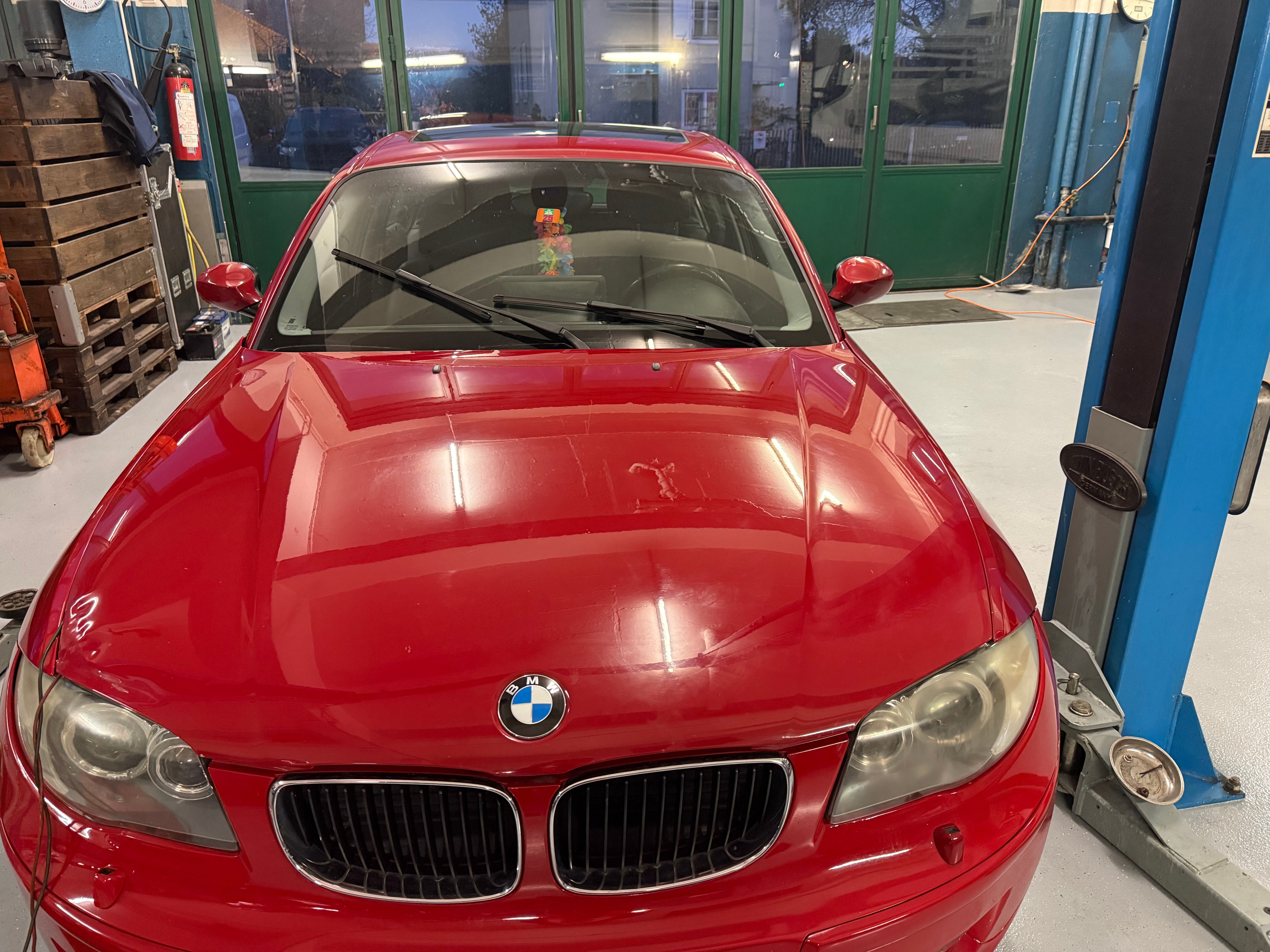 BMW 120i Steptronic — slika 1
