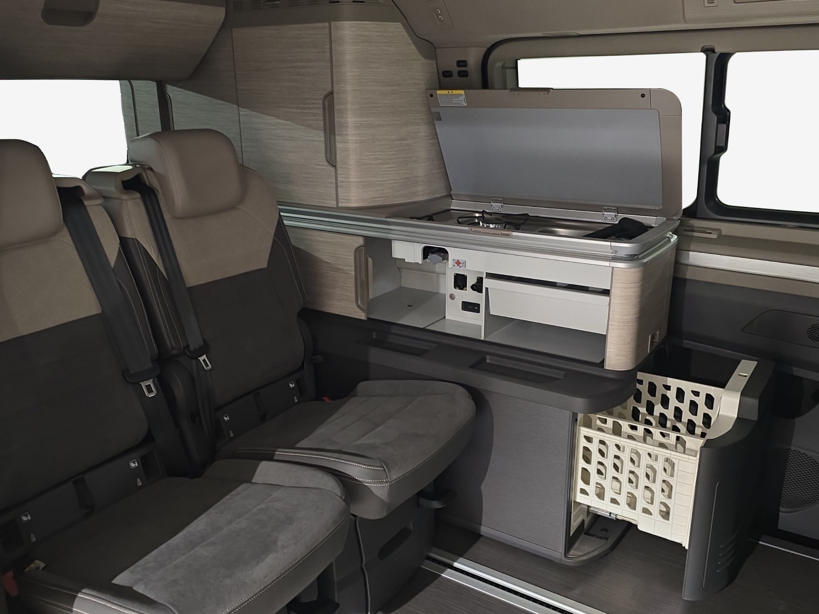 VW California eHybrid Ocean 4Motion-image-11
