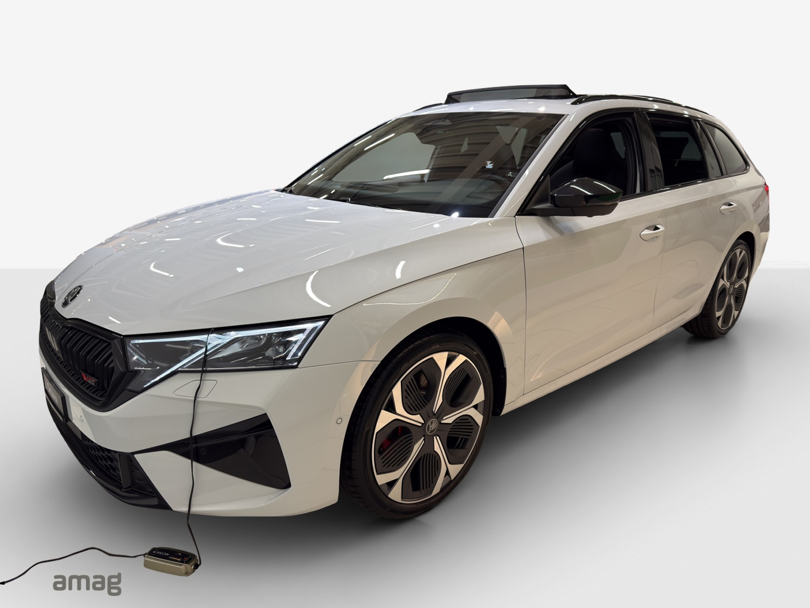 SKODA Octavia Combi 2.0 TSI DSG RS-image-0