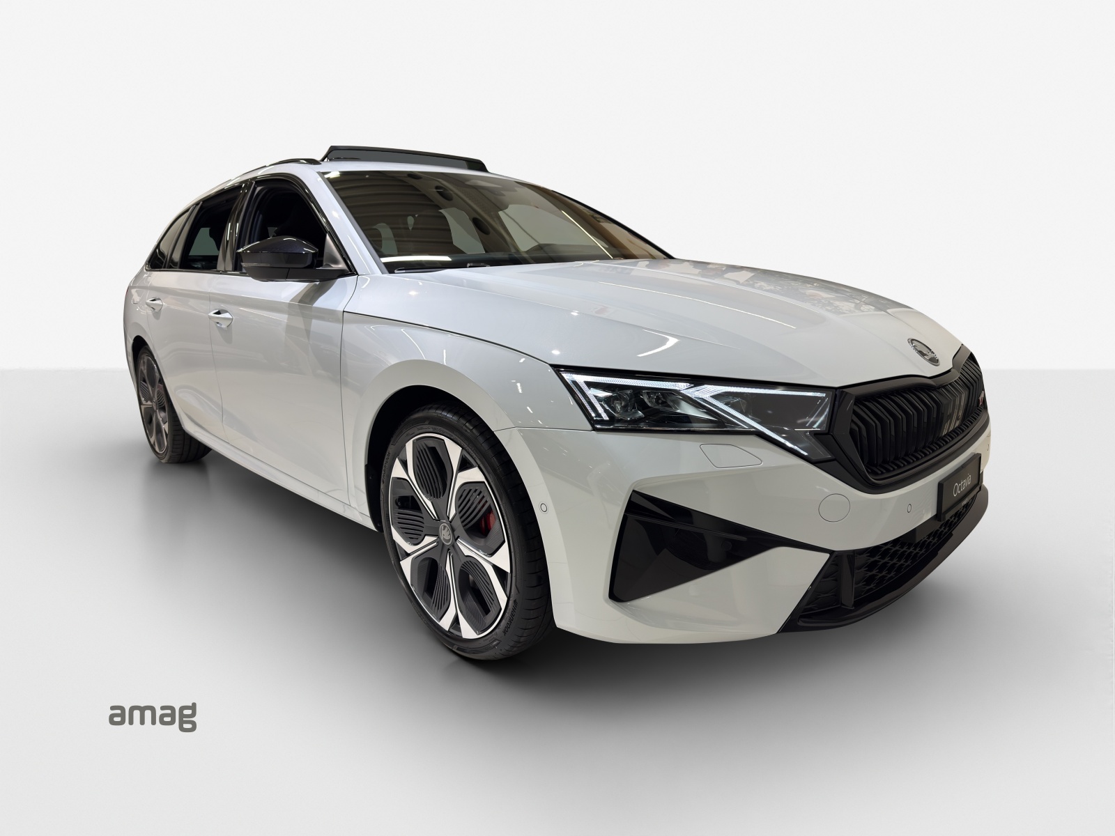 SKODA Octavia Combi 2.0 TSI DSG RS-image-5