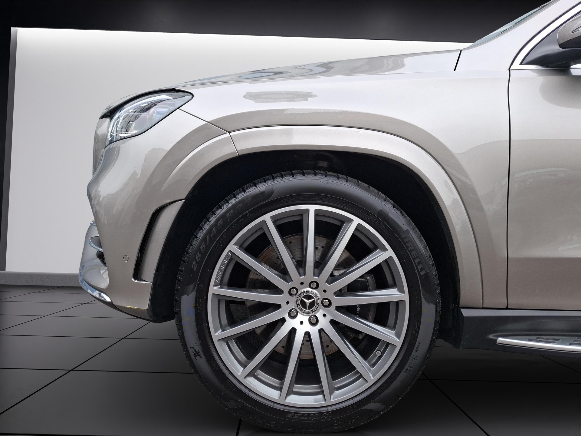 MERCEDES-BENZ GLS 400 d 4MATIC AMG Line-image-10