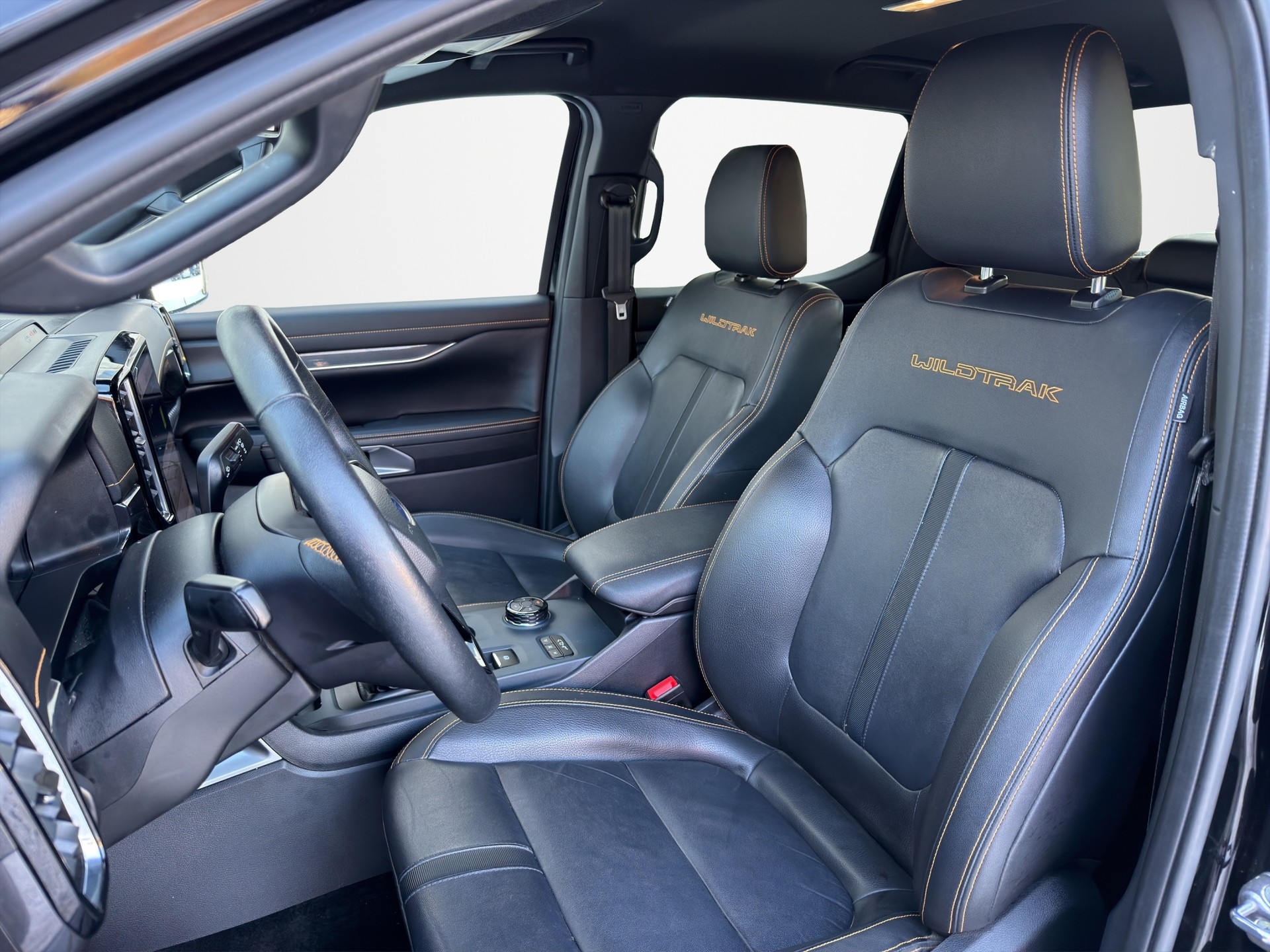 FORD Ranger Wildtrak 2.0 Eco Blue e-4WD Automat-image-5