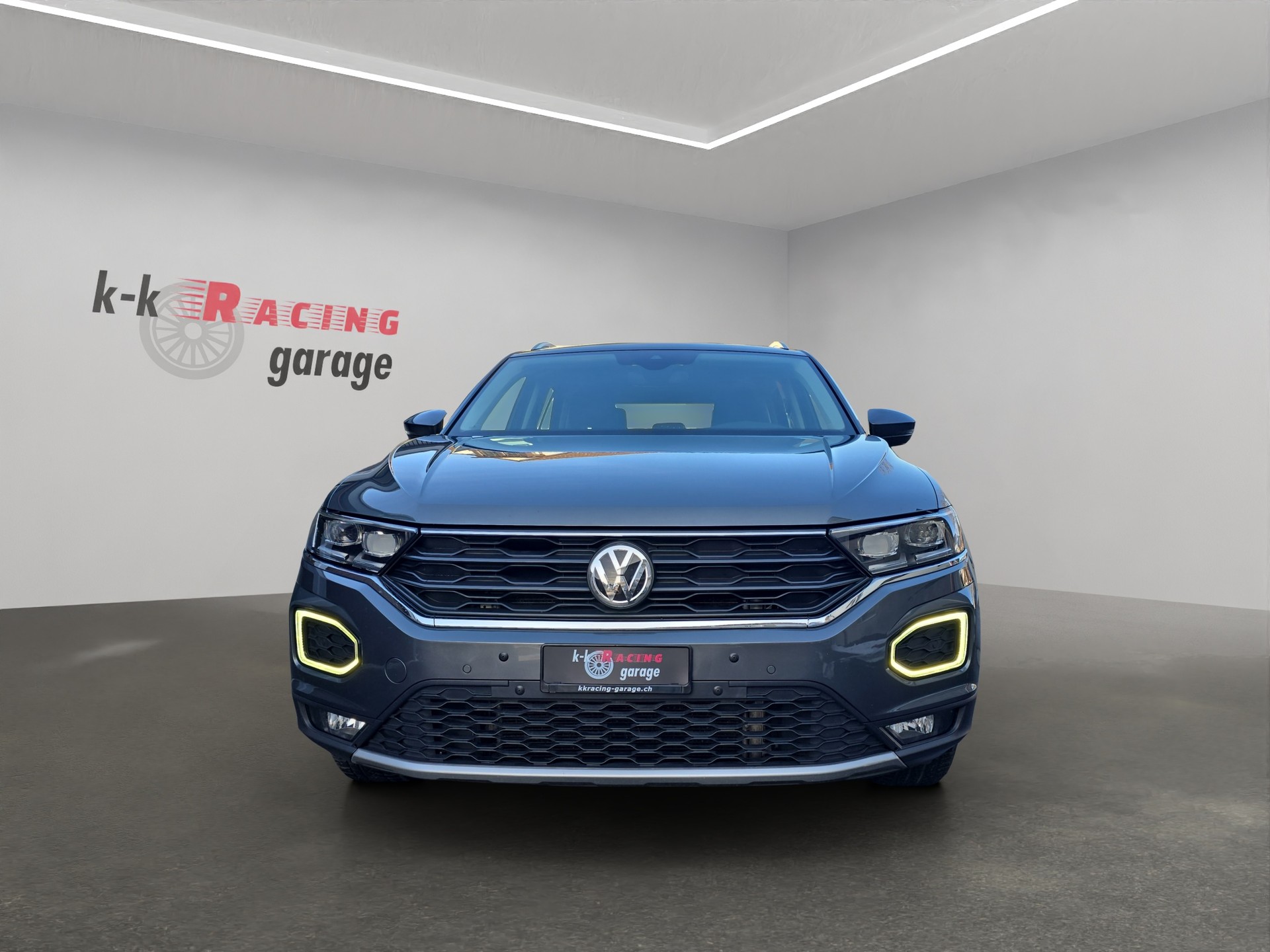 VW T-Roc 2.0 TSI Advance DSG 4Motion-image-1