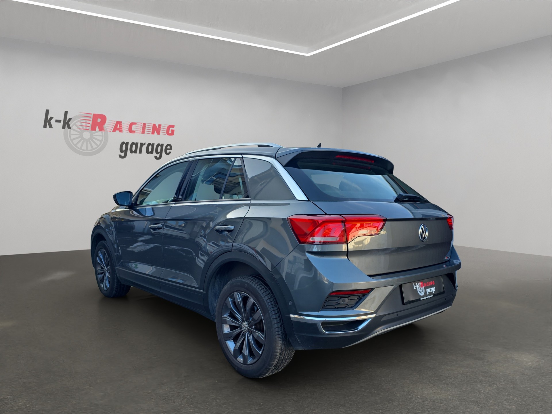 VW T-Roc 2.0 TSI Advance DSG 4Motion-image-5