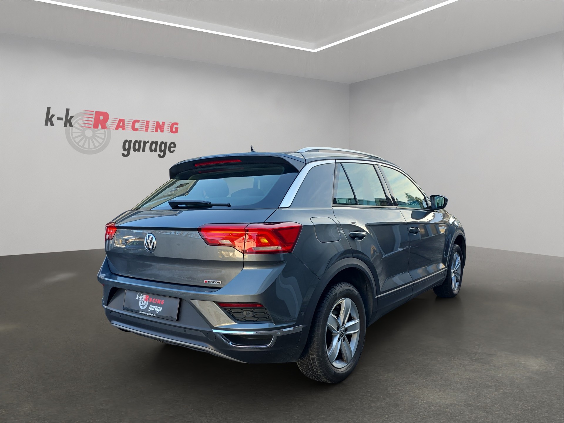 VW T-Roc 2.0 TSI Advance DSG 4Motion-image-3