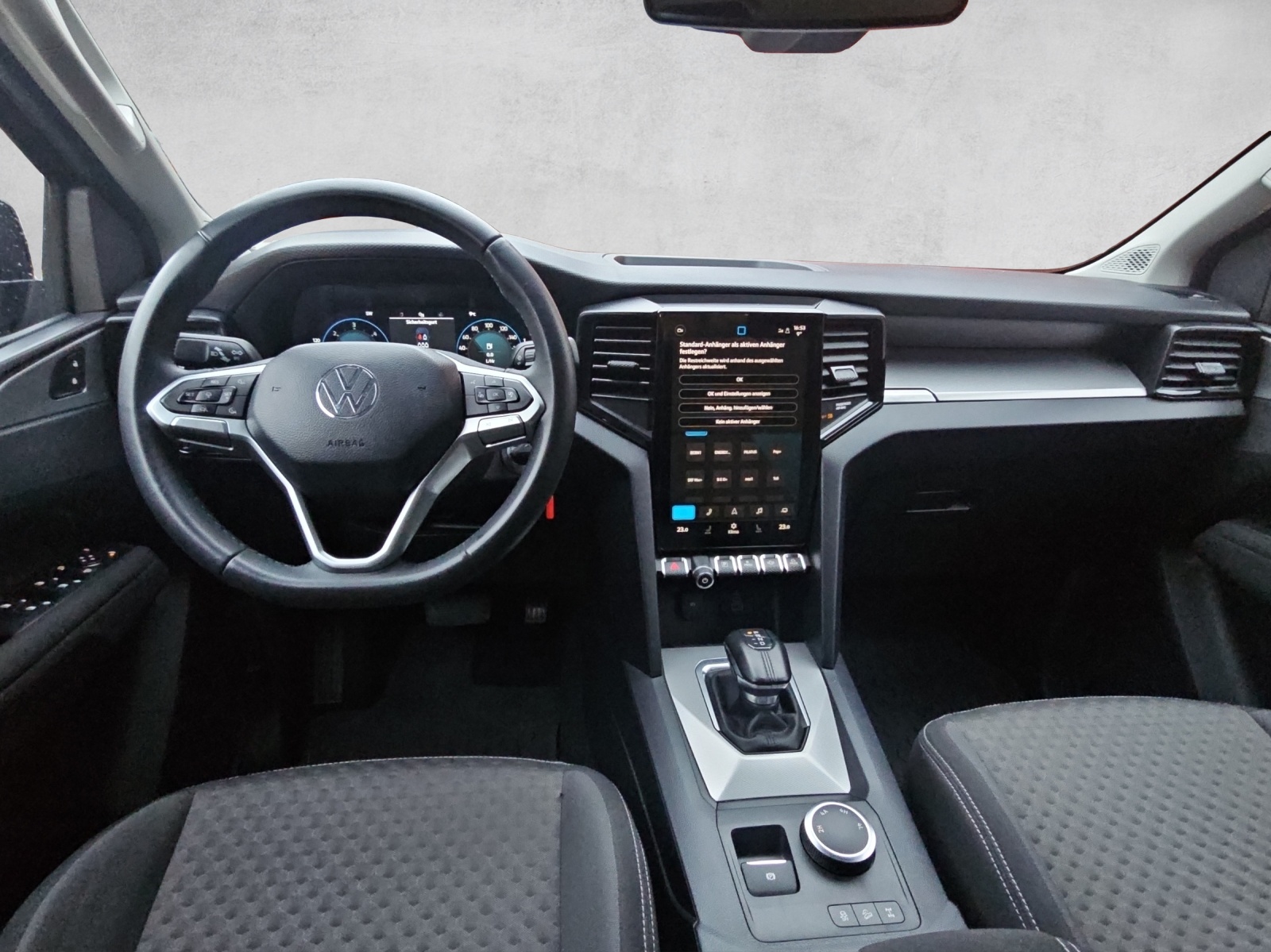 VW Amarok 2.0TDI Life-image-11