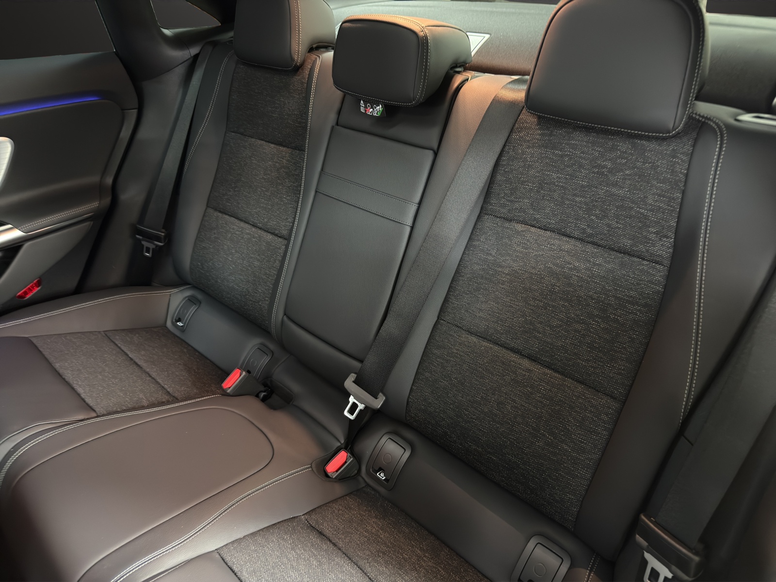 MERCEDES-BENZ CLA 200 8G-DCT-image-14