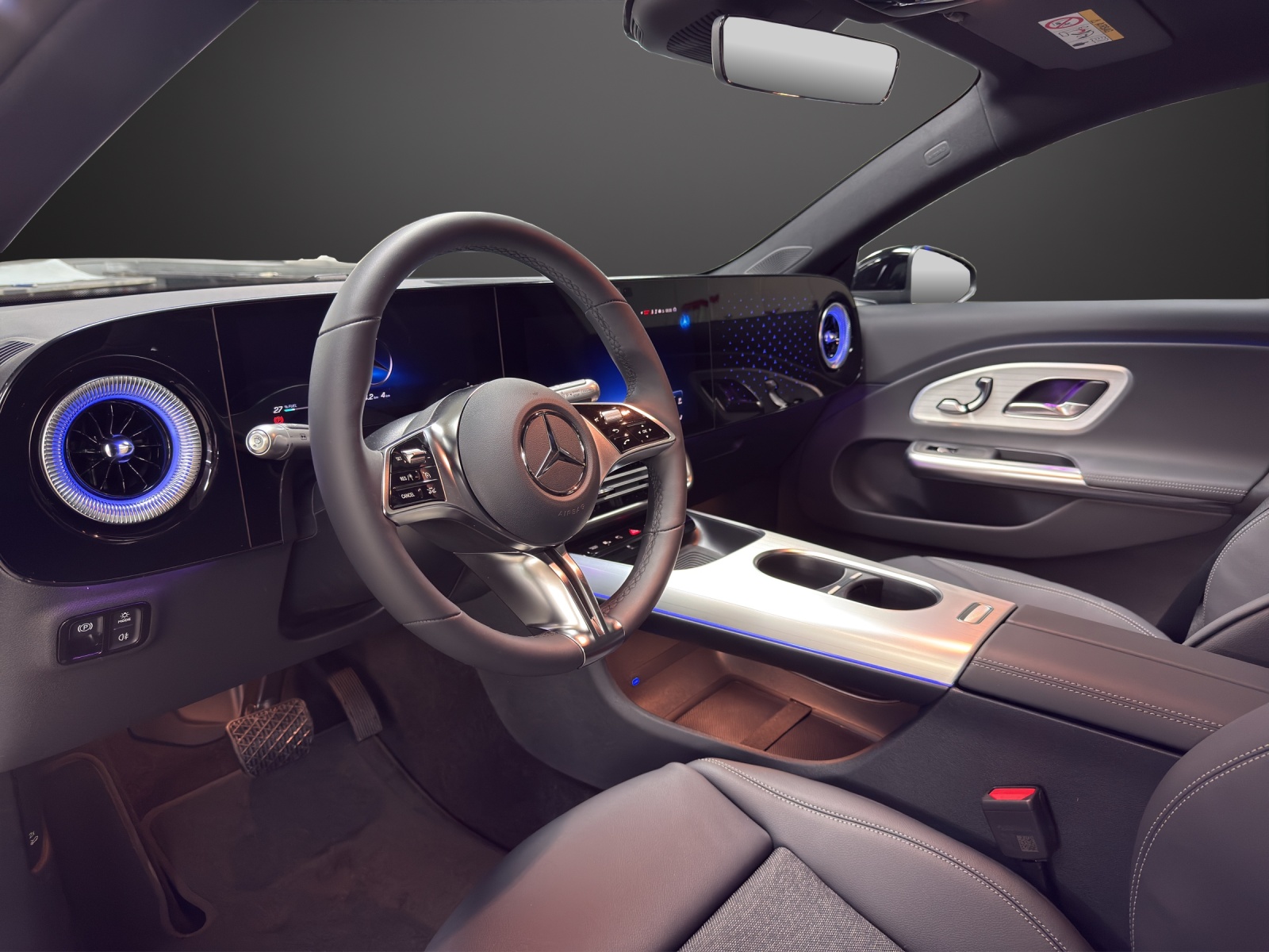MERCEDES-BENZ CLA 200 8G-DCT-image-9