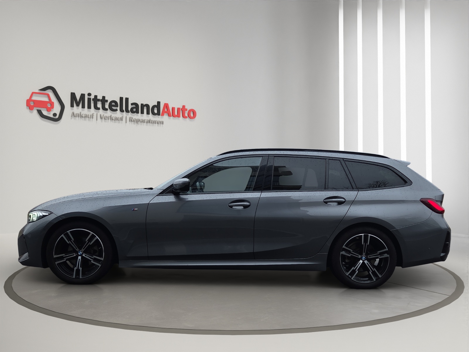 BMW 320d xDrive 48V Touring Steptronic M Sport-image-4