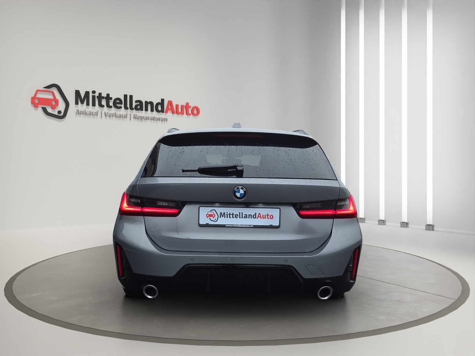 BMW 320d xDrive 48V Touring Steptronic M Sport-image-12