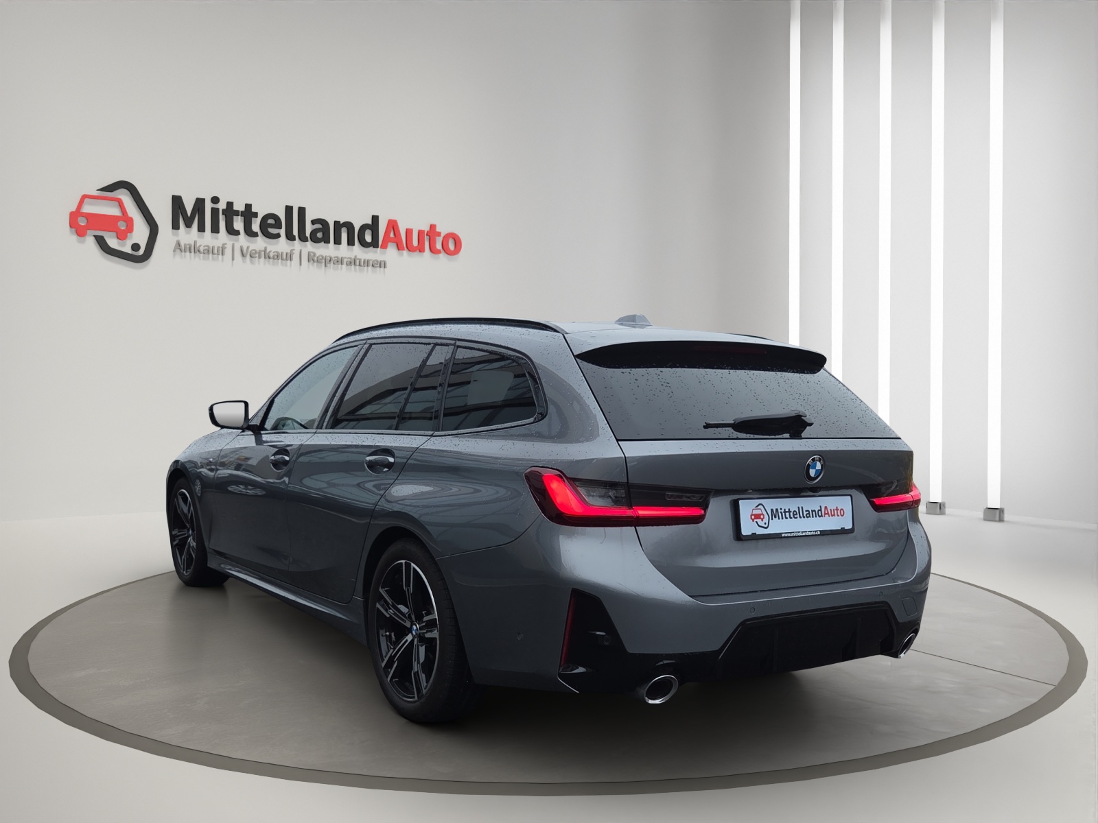 BMW 320d xDrive 48V Touring Steptronic M Sport-image-13