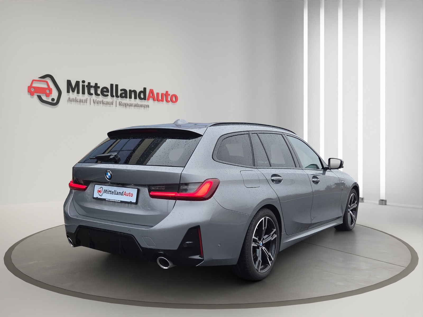 BMW 320d xDrive 48V Touring Steptronic M Sport-image-11