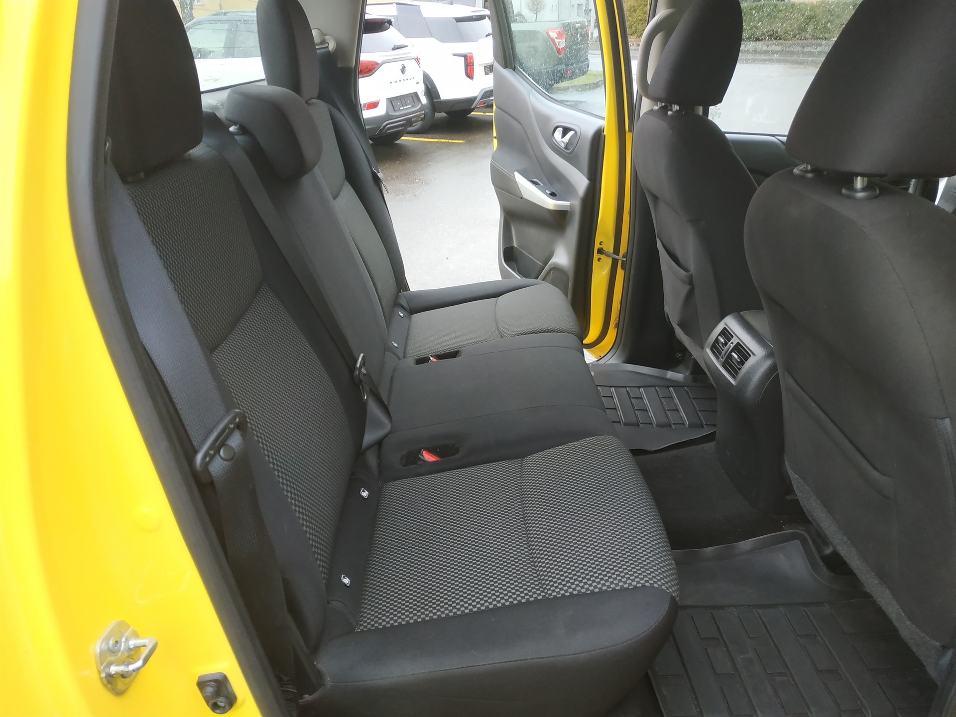 NISSAN Navara Double Cab Acenta 2.3 dCi 4WD Automat-image-16