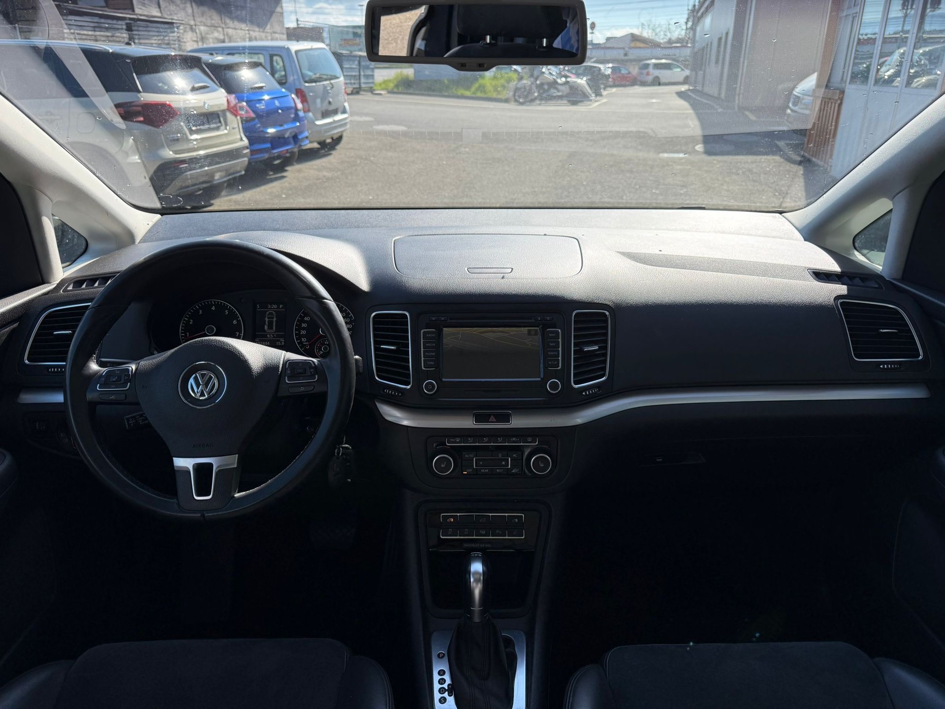 VW Sharan 1.4 TSI BlueMotion Technology Highline DSG-image-4
