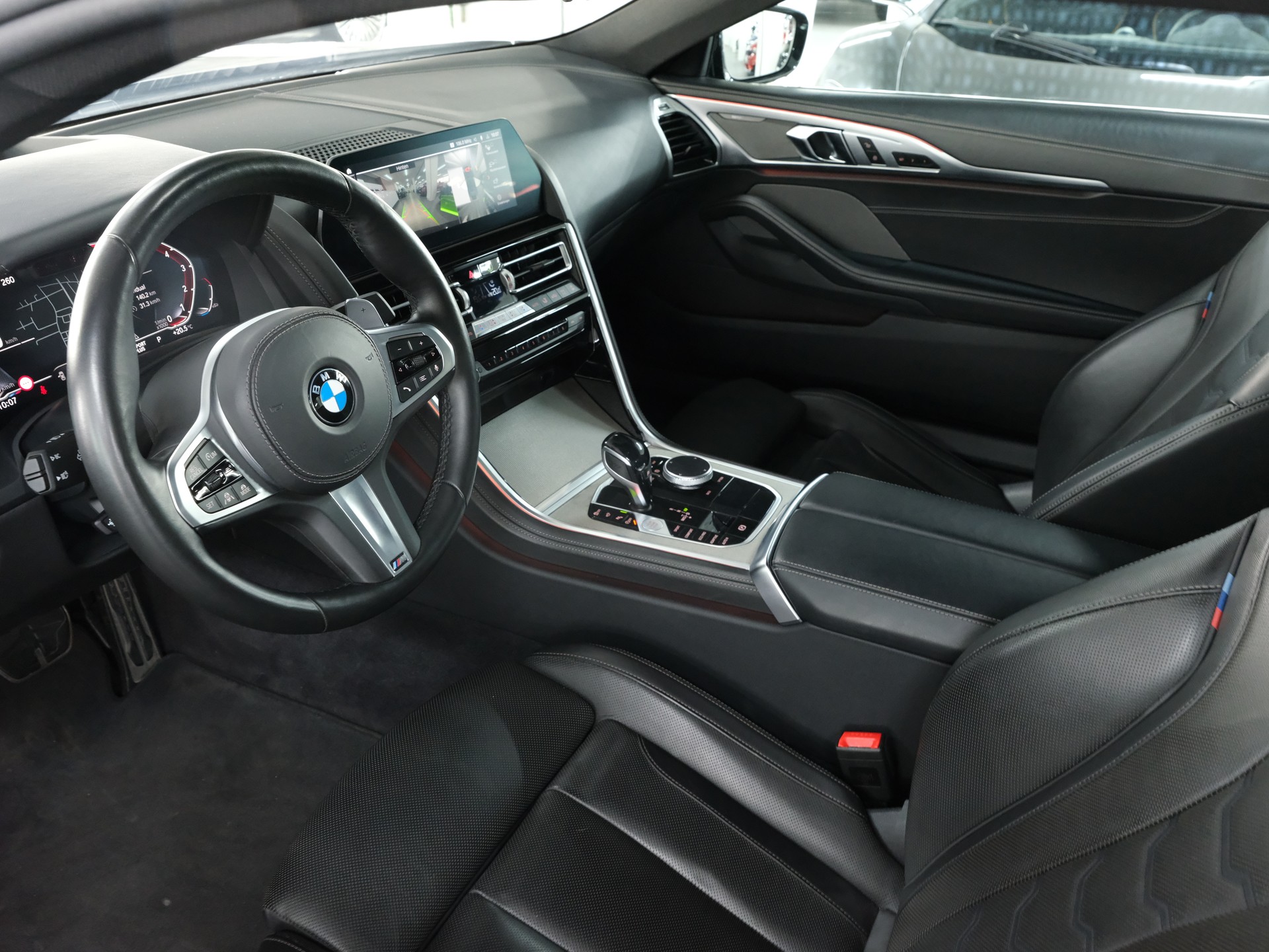 BMW 840i xDrive Steptronic-image-13