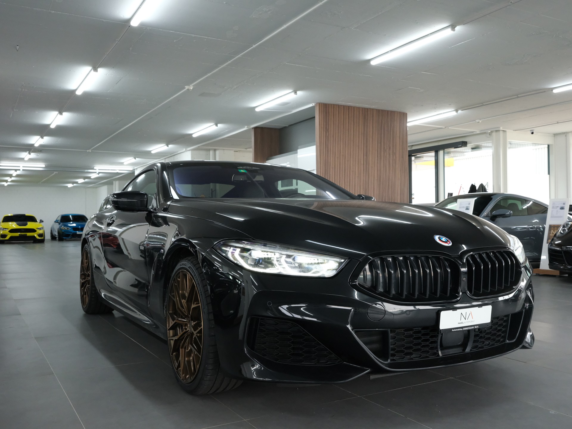 BMW 840i xDrive Steptronic-showroom-element-1
