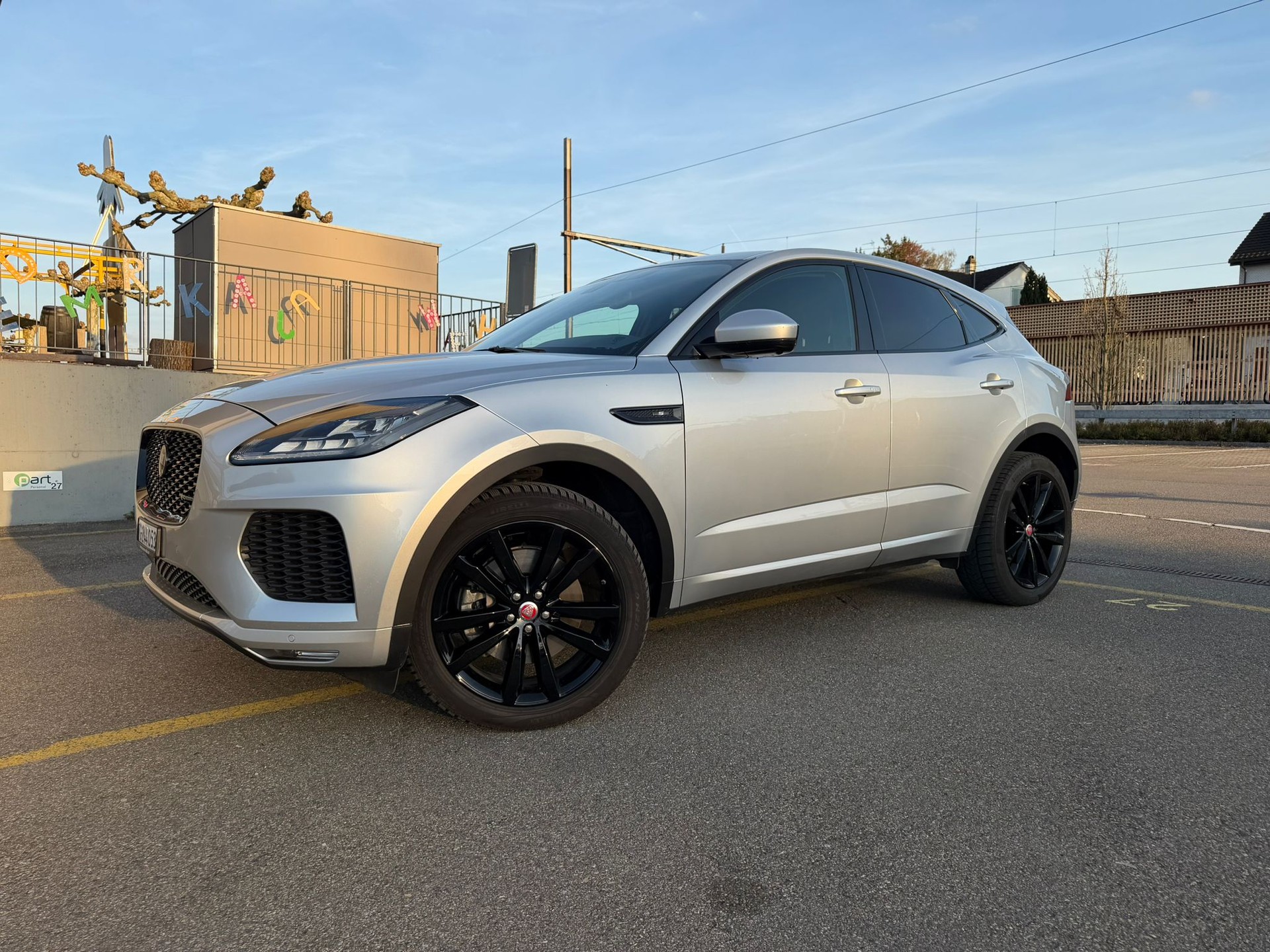 JAGUAR E-Pace P200 R-Dynamic S AWD Automatik-showroom-element-2