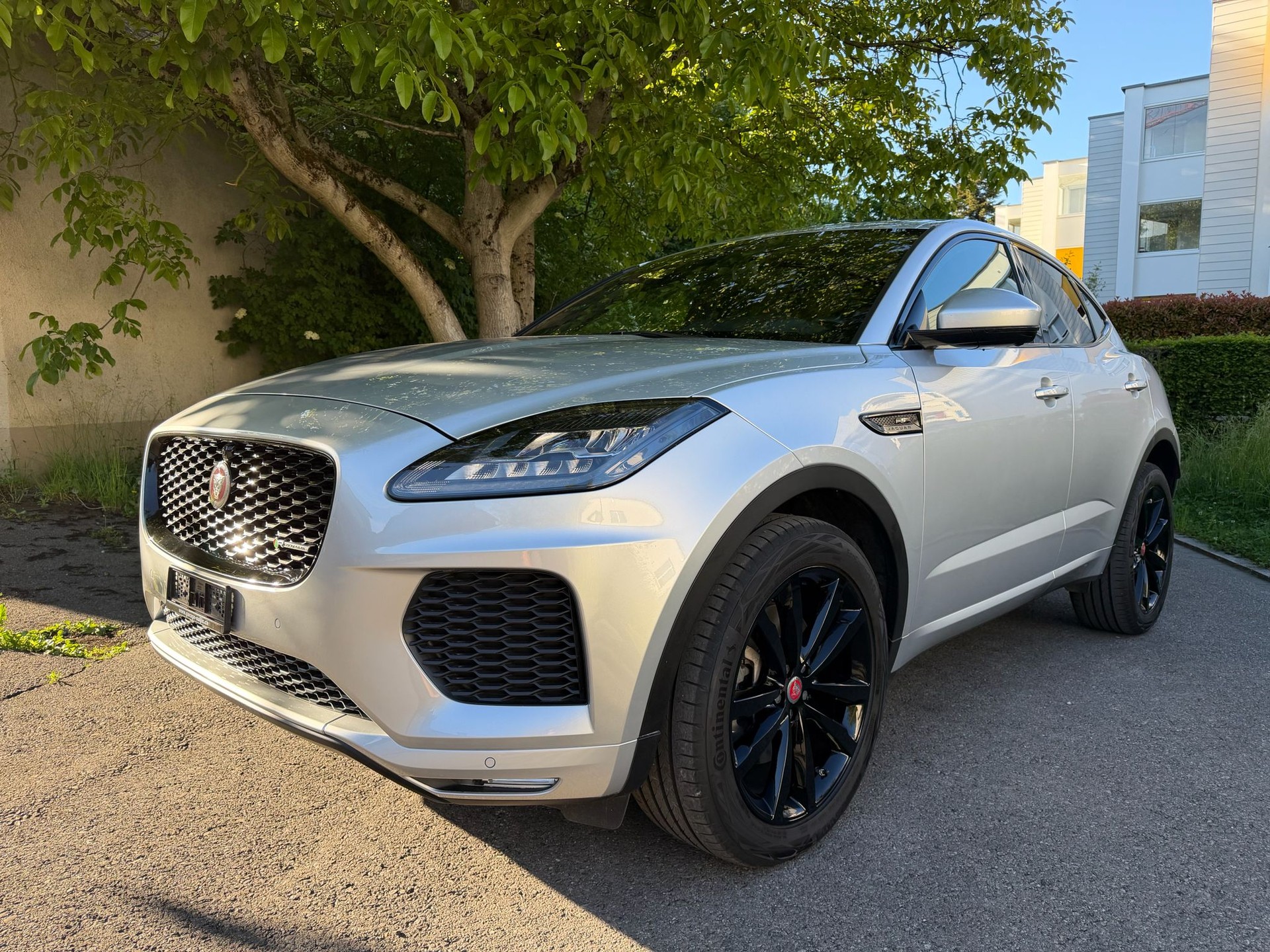 JAGUAR E-Pace P200 R-Dynamic S AWD Automatik-image-0