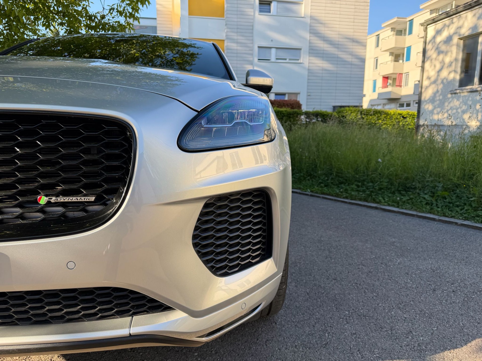 JAGUAR E-Pace P200 R-Dynamic S AWD Automatik-image-1