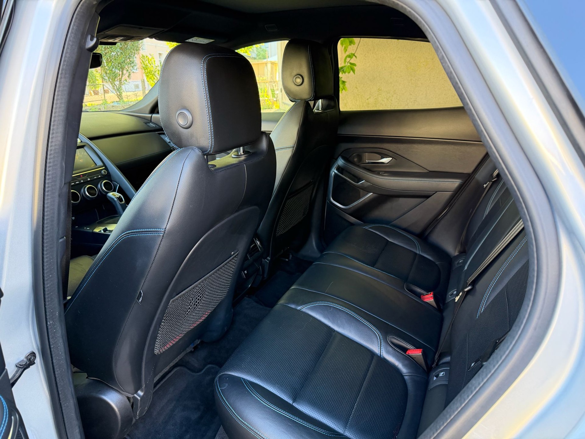 JAGUAR E-Pace P200 R-Dynamic S AWD Automatik-image-7