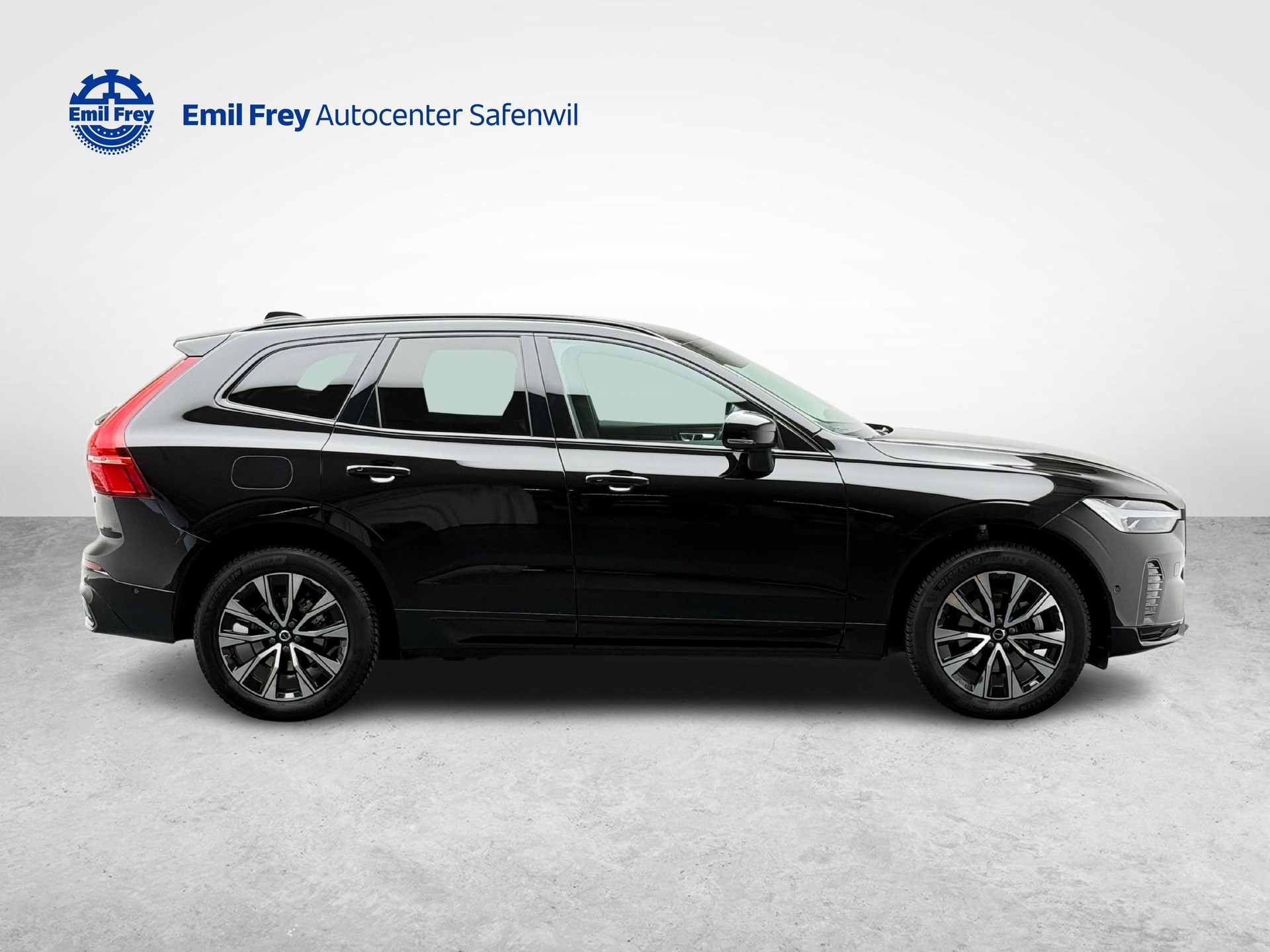 VOLVO XC60 2.0 B5 MH Plus Dark AWD-image-5
