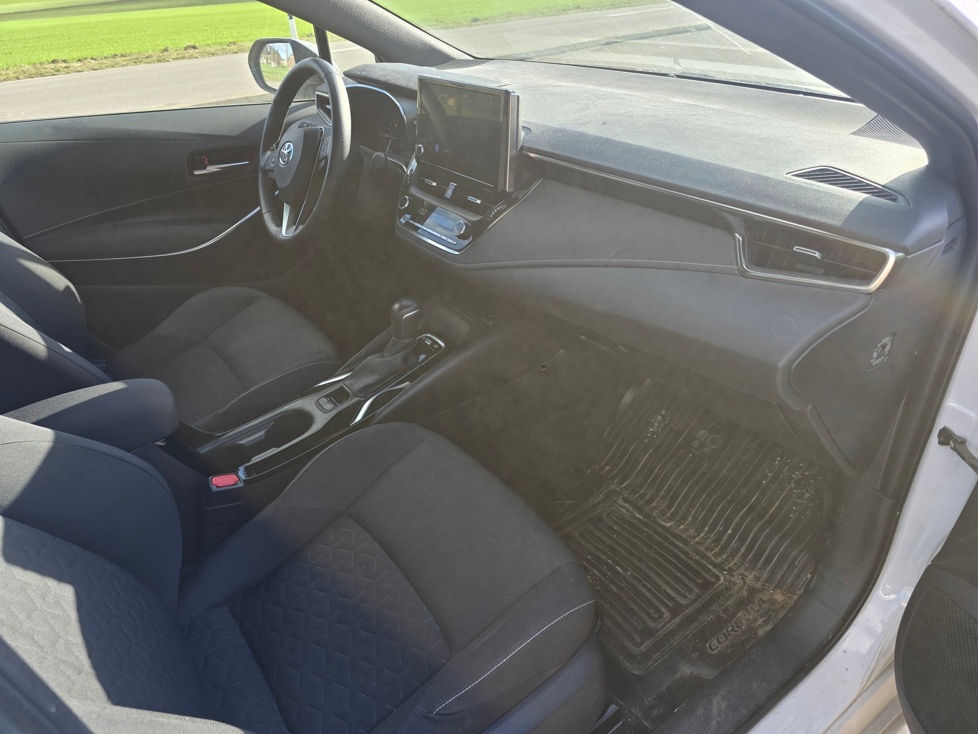 TOYOTA Corolla Touring Sports 1.8 HSD Comfort e-CVT*Unfallfahrzeug-image-8