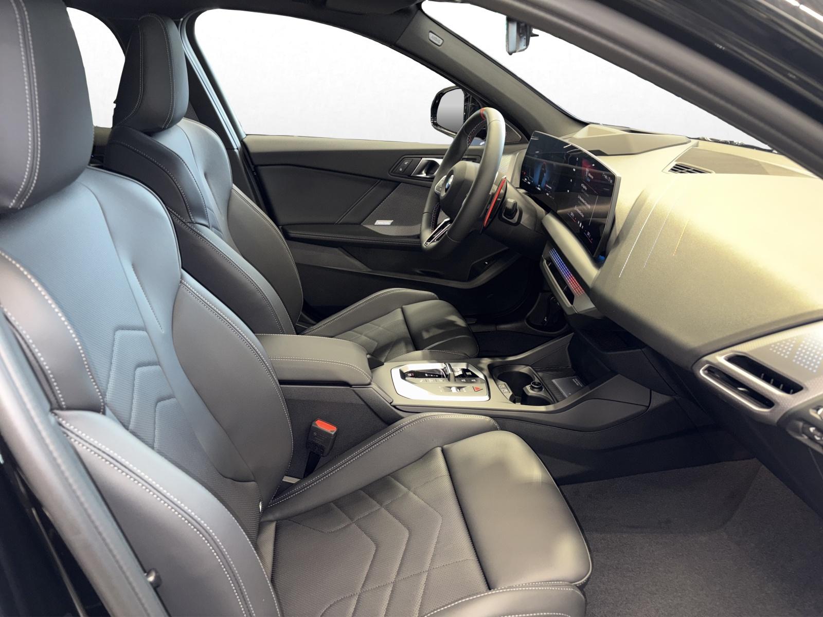 BMW M135i xDrive-image-15