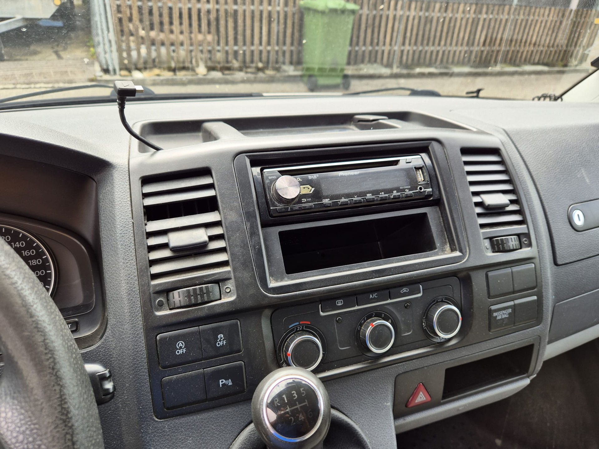 VW T5 2.0 Bi-TDI 4Motion-image-5