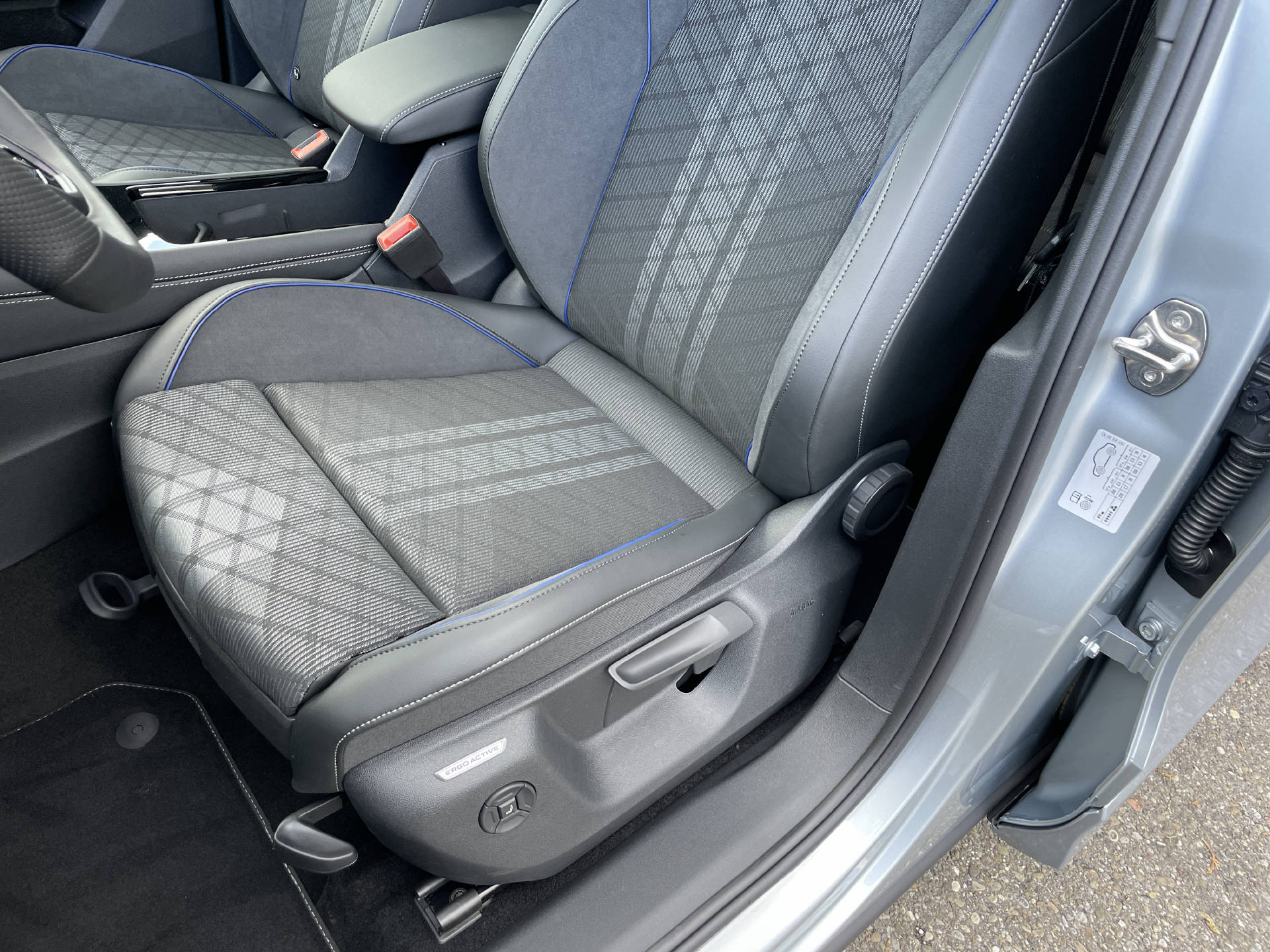 VW Tiguan 1.5 TSI PHEV R-Line DSG-image-9