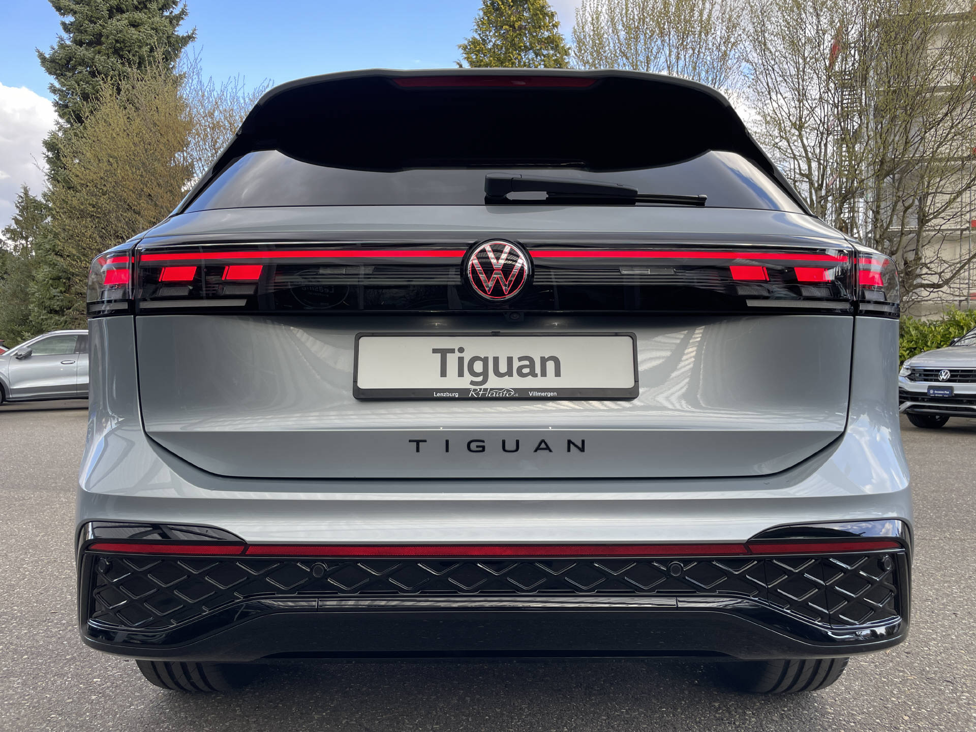 VW Tiguan 1.5 TSI PHEV R-Line DSG-image-4