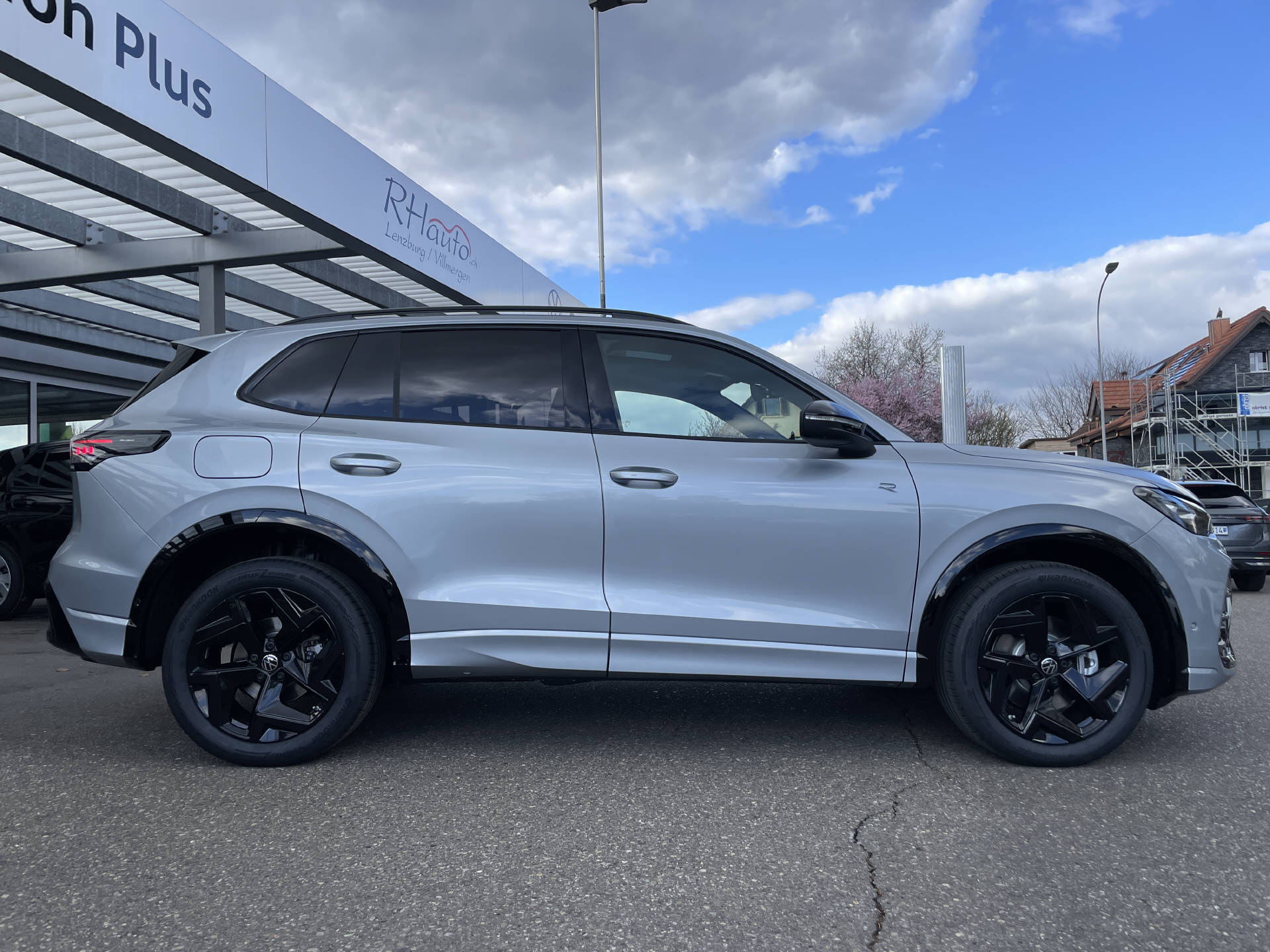 VW Tiguan 1.5 TSI PHEV R-Line DSG-image-2