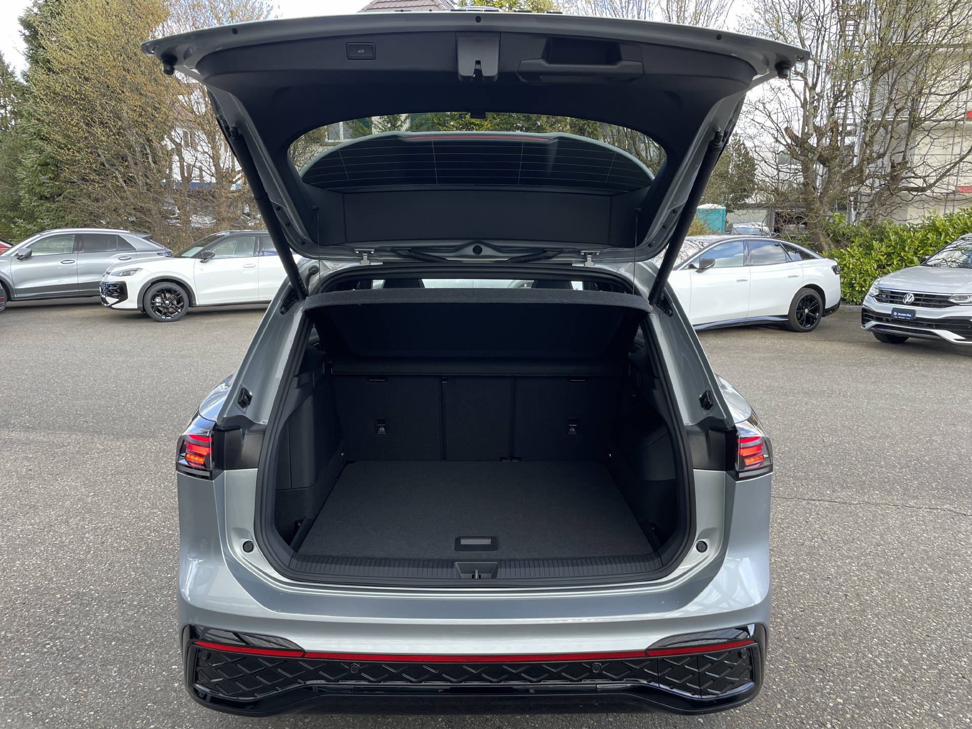 VW Tiguan 1.5 TSI PHEV R-Line DSG-image-5