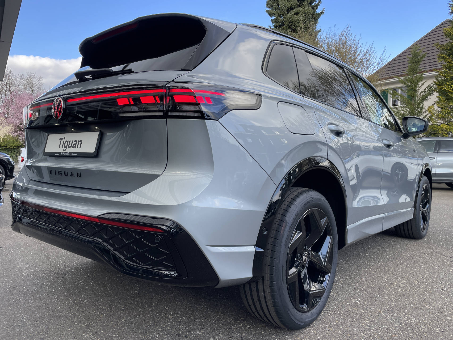 VW Tiguan 1.5 TSI PHEV R-Line DSG-image-3