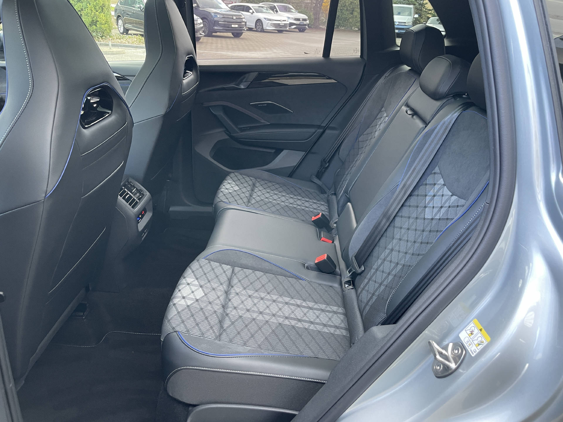 VW Tiguan 1.5 TSI PHEV R-Line DSG-image-10