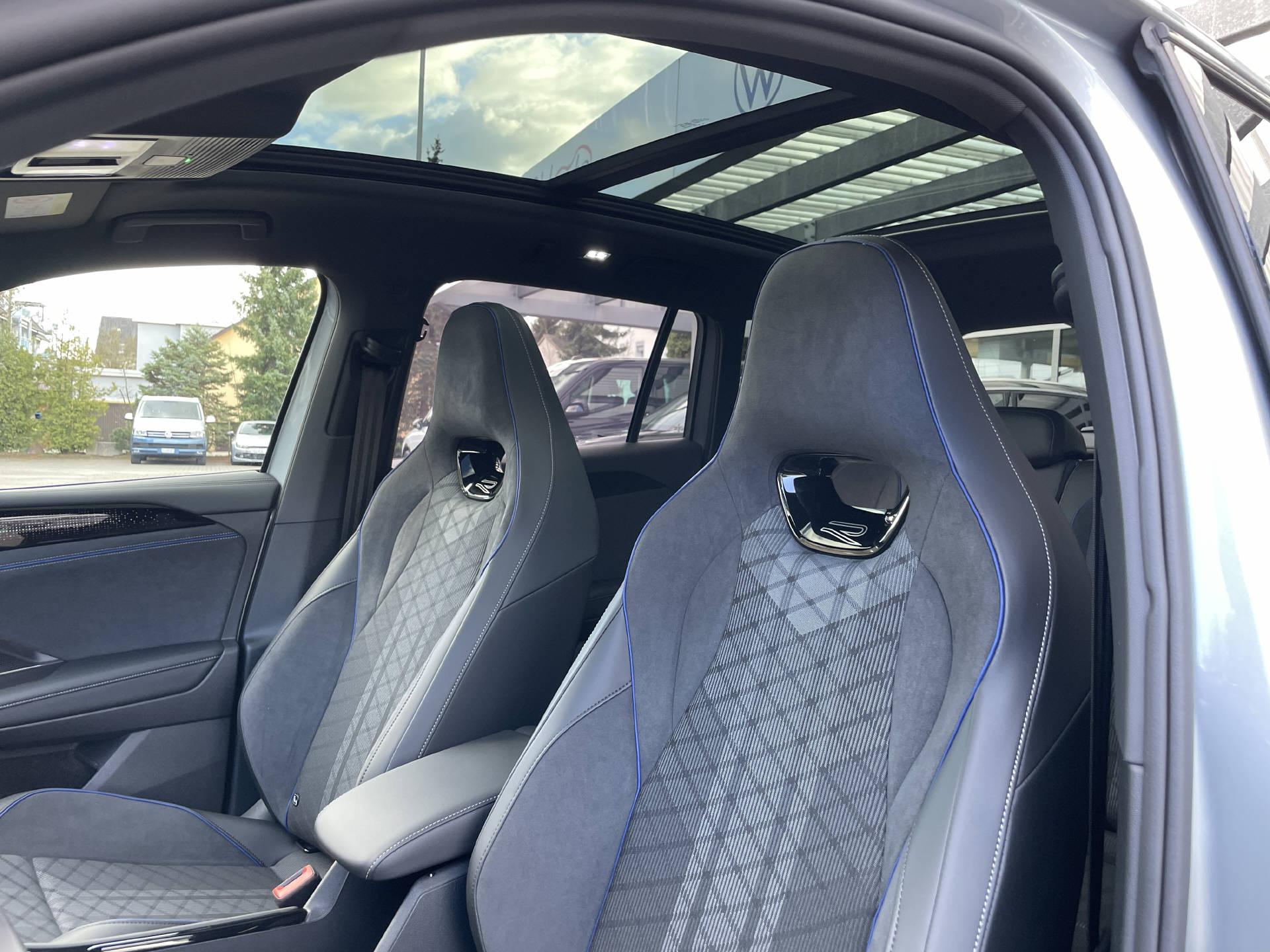 VW Tiguan 1.5 TSI PHEV R-Line DSG-image-7