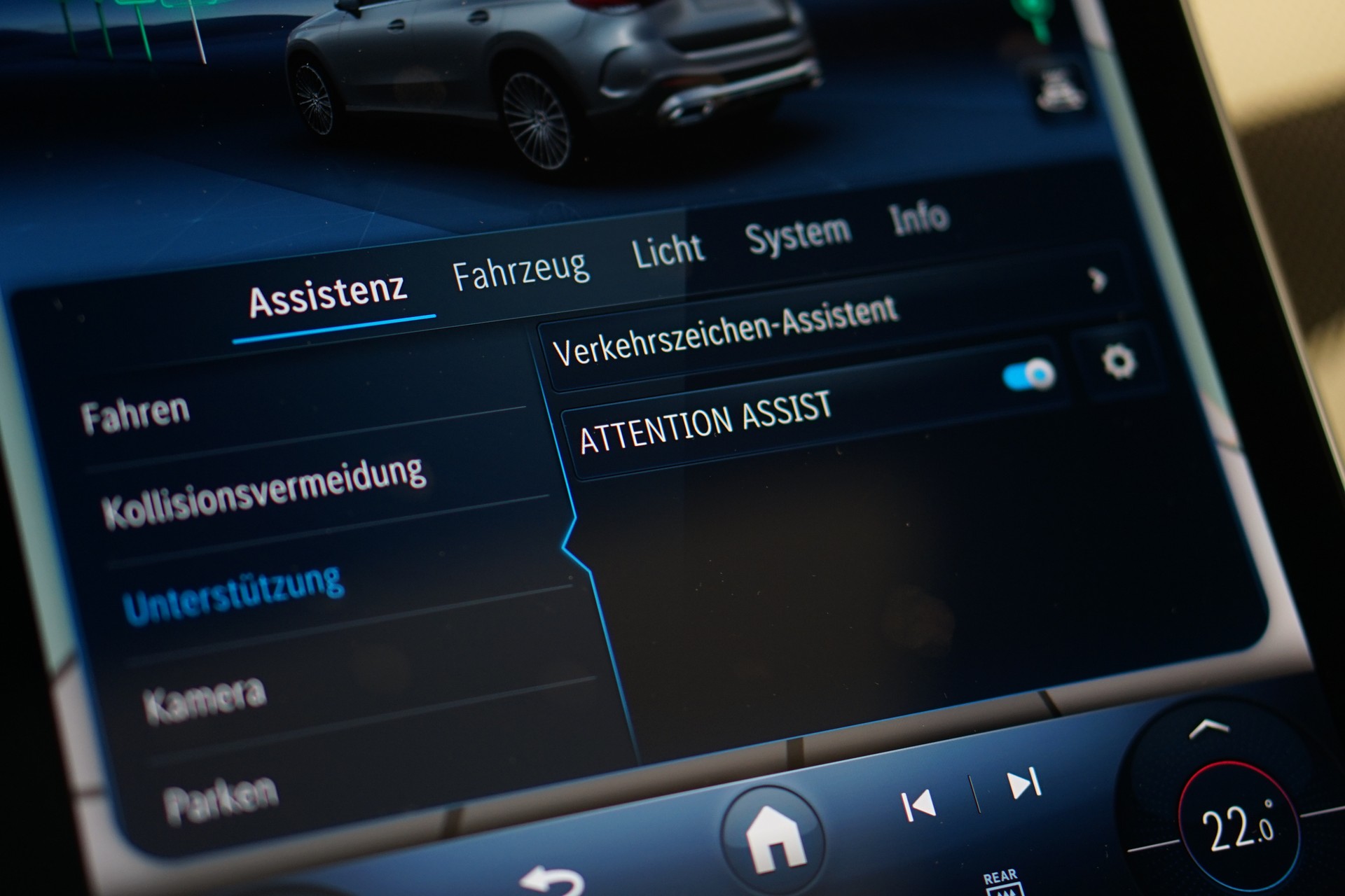 MERCEDES-BENZ GLC 200 4Matic 9G-Tronic AMG Line *AHK* *Panorama* *Assistenzpaket*-image-24