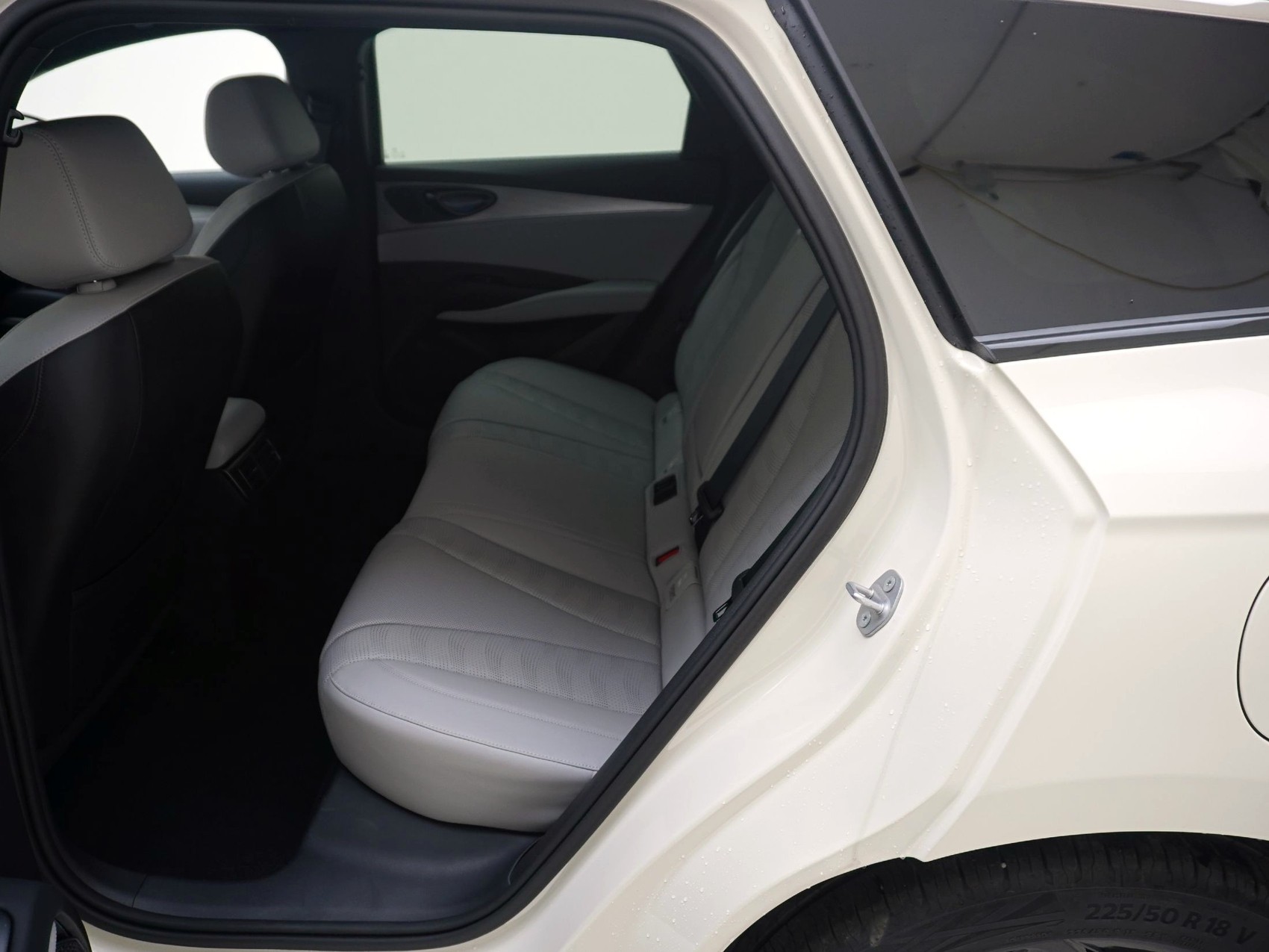 BYD Seal 6 DM-i Touring Comfort-image-13