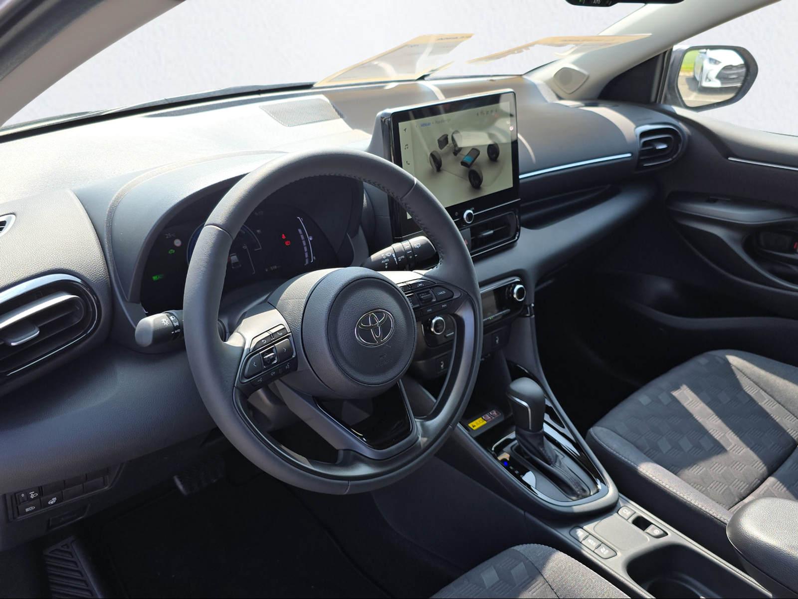 TOYOTA Yaris 1.5 VVT-i HSD Trend-image-9