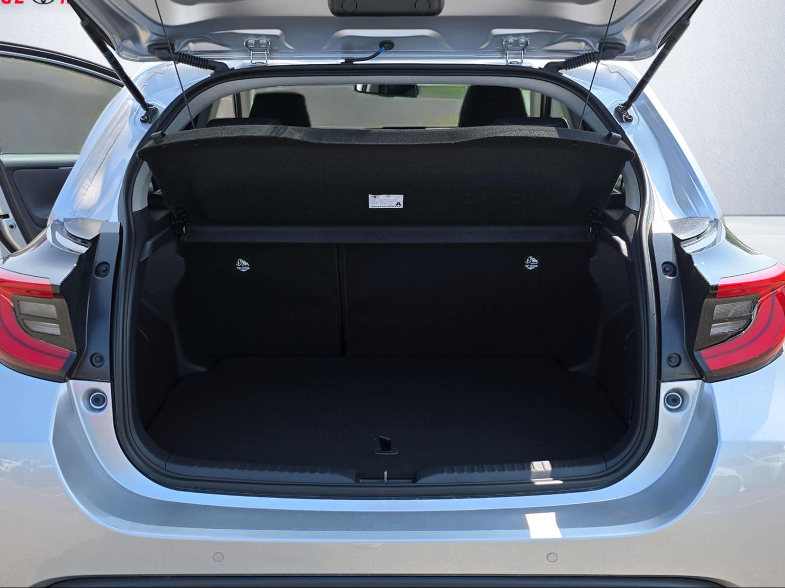 TOYOTA Yaris 1.5 VVT-i HSD Trend-image-4