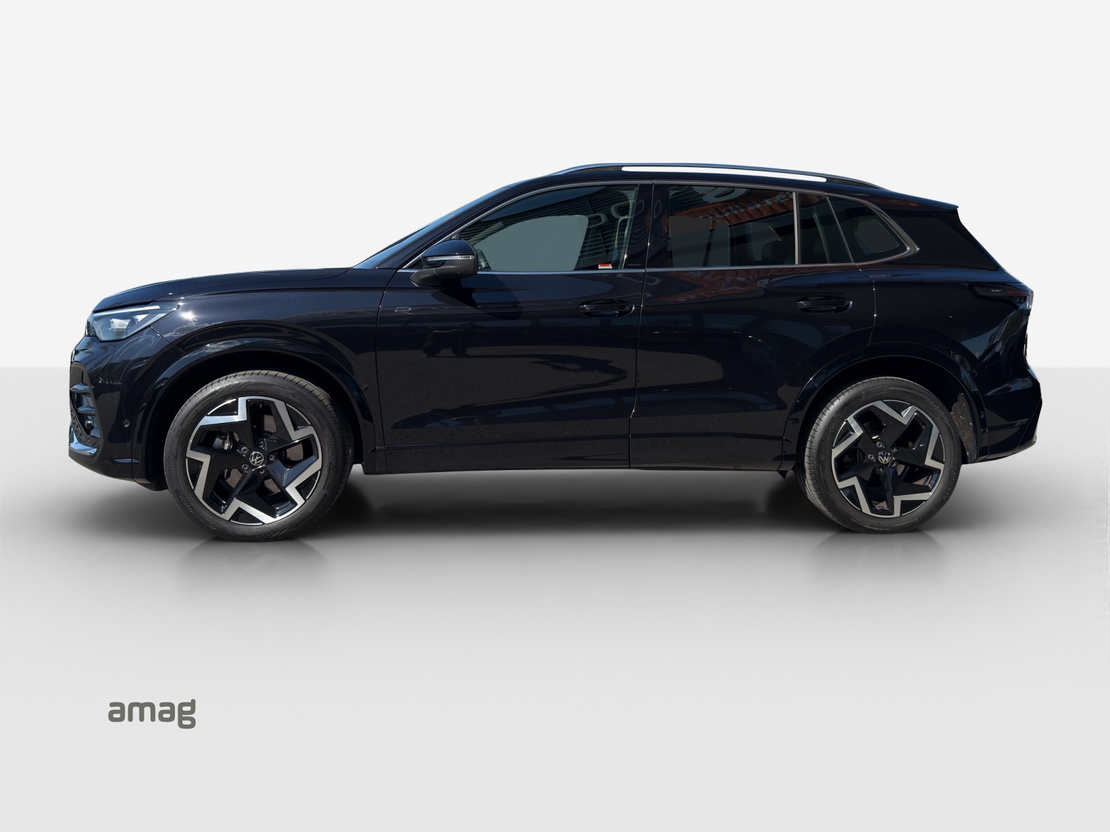 VW Tiguan 2.0 TDI SCR R-Line 4Motion DSG-image-1
