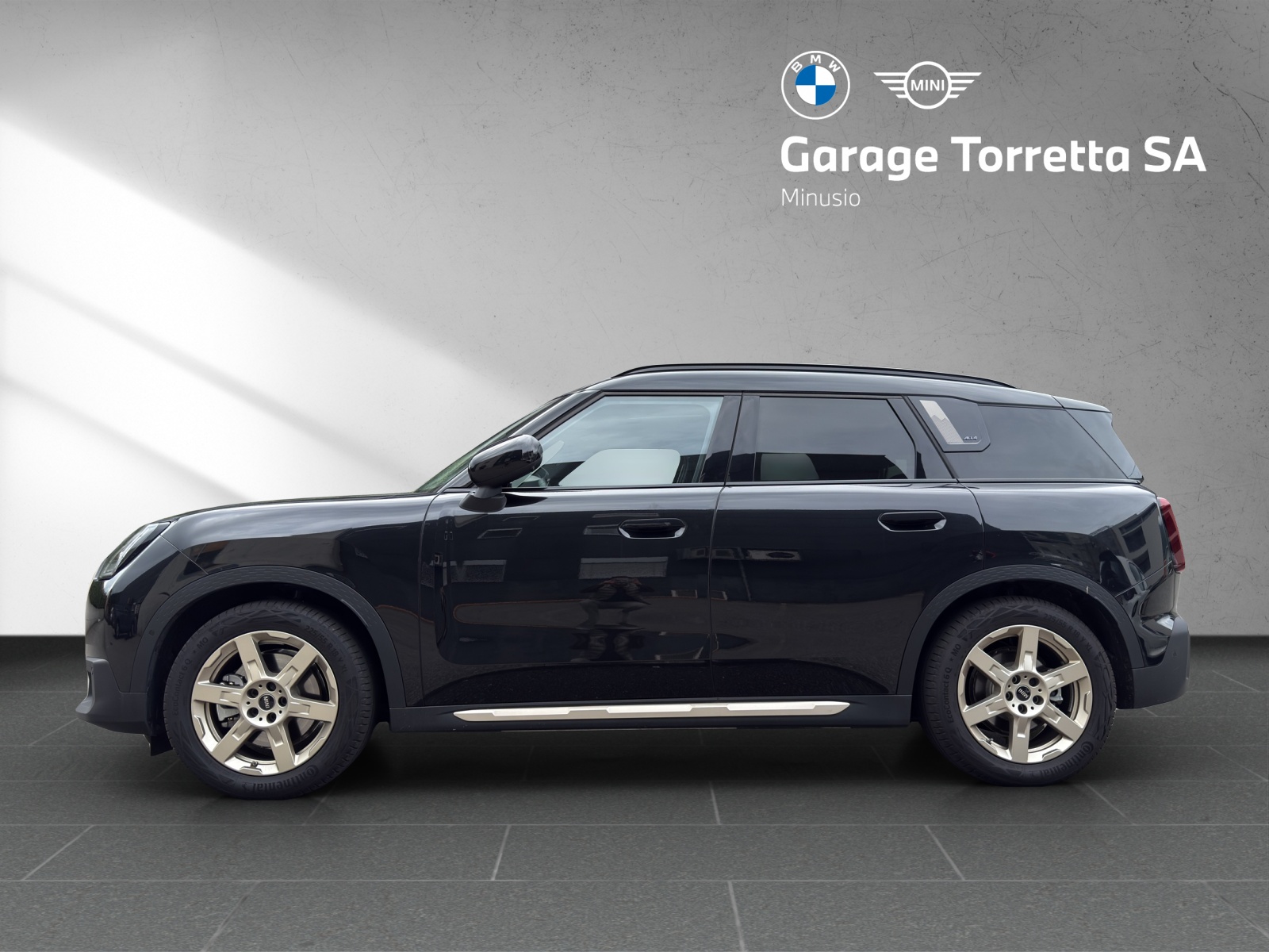 MINI Countryman SE ALL 4-image-1
