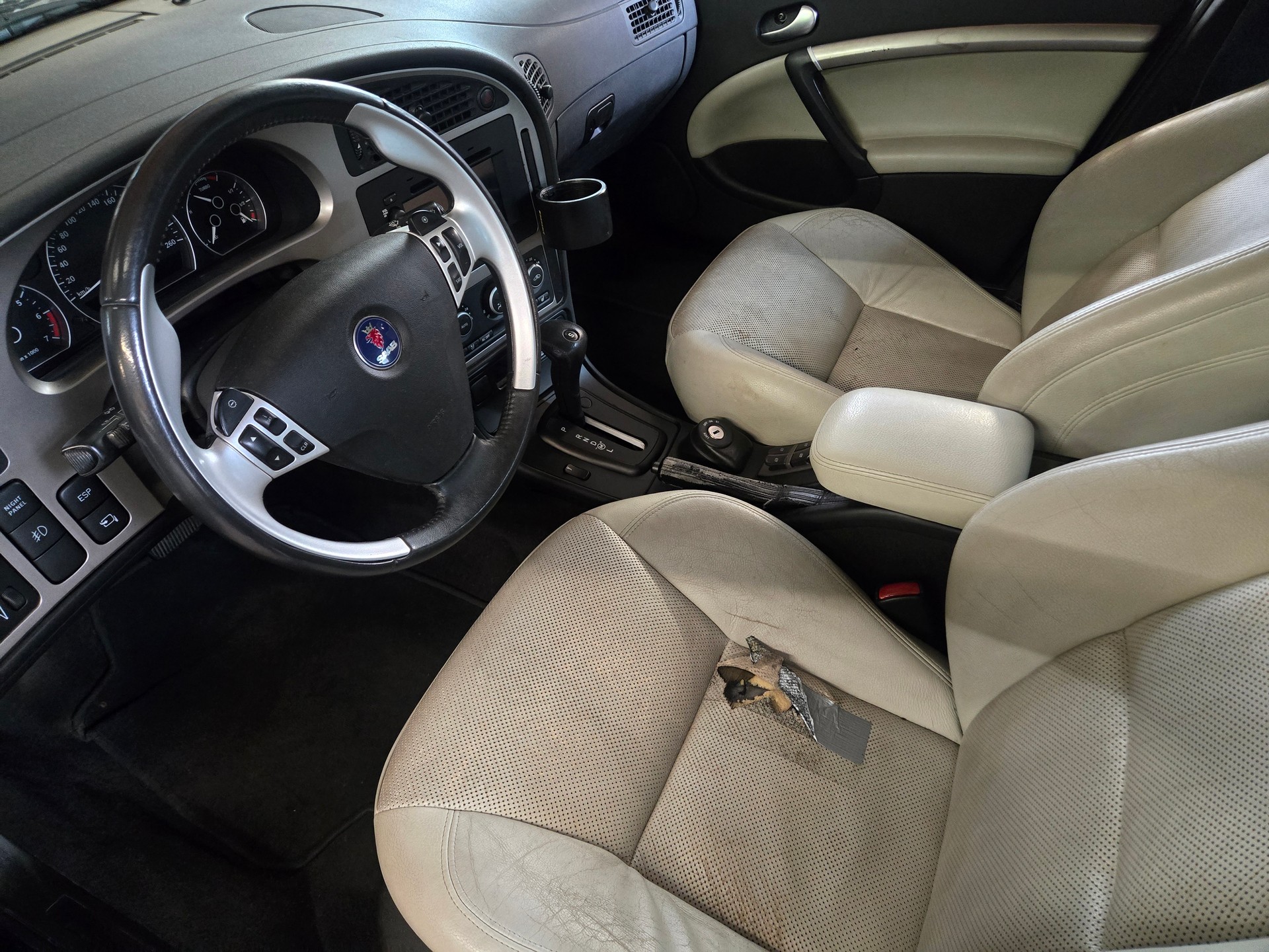 SAAB 9-5 2.3T Aero-image-3