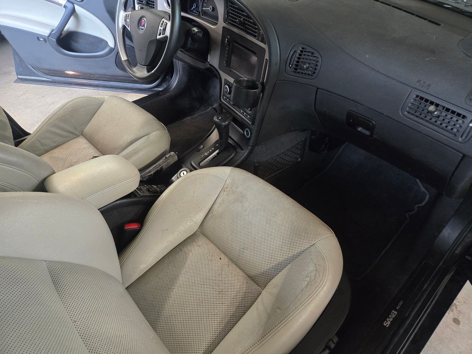 SAAB 9-5 2.3T Aero-image-4