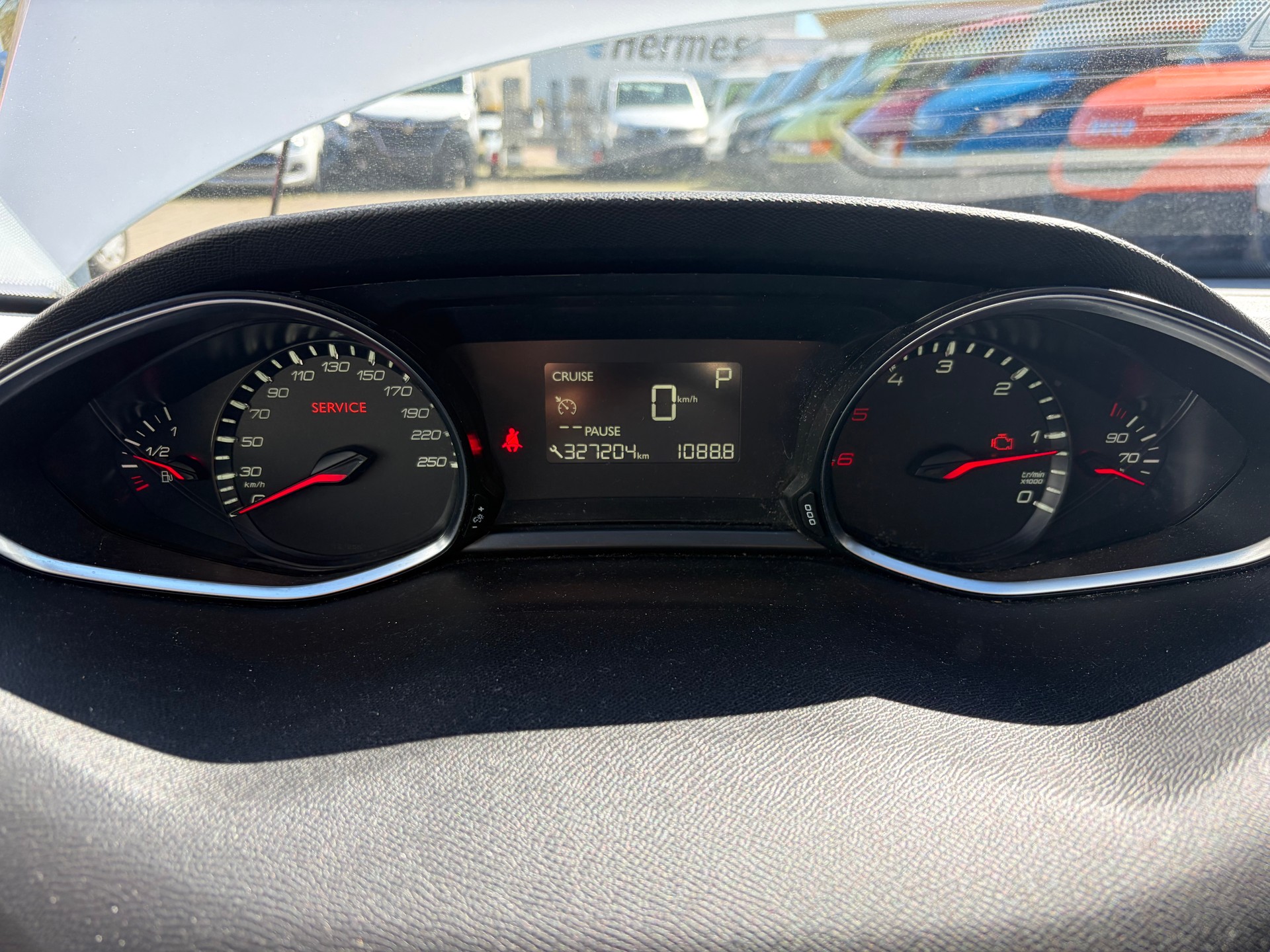 PEUGEOT 308 1.6 BlueHDI Active Automatic-image-9
