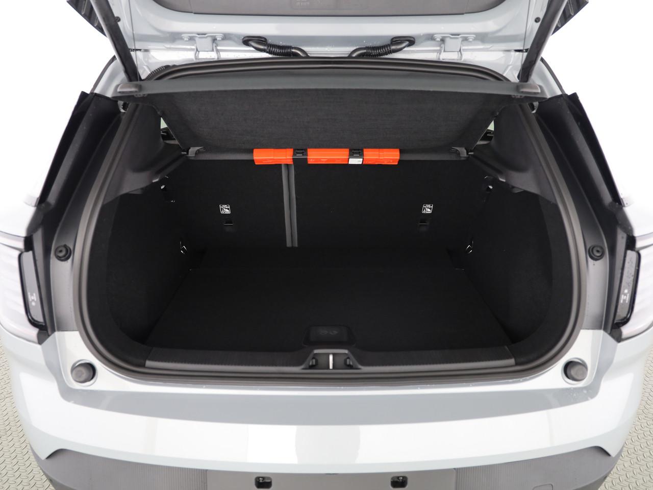 VOLVO EX30 E60 Twin Ultra Performance AWD-image-6