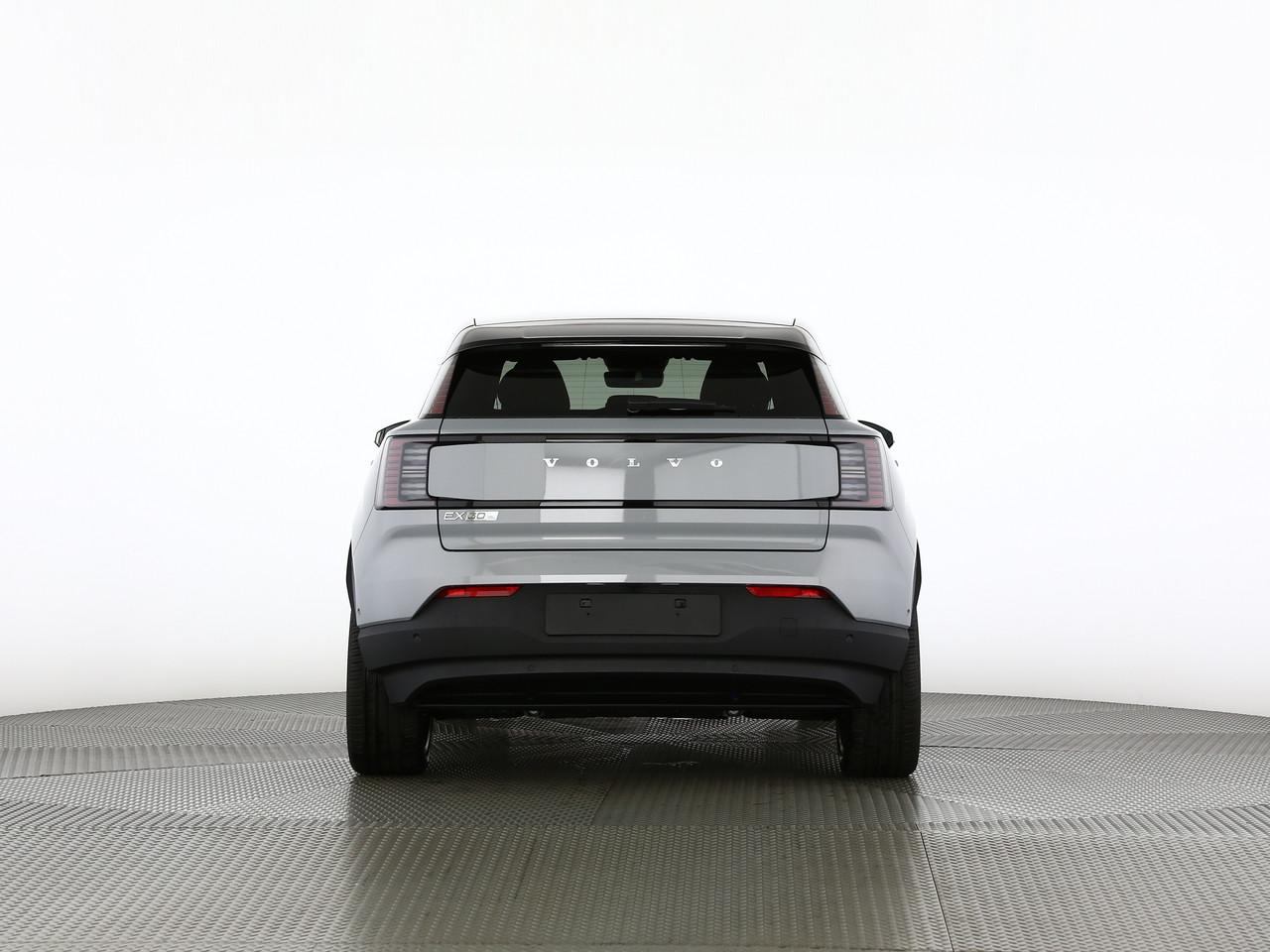 VOLVO EX30 E60 Twin Ultra Performance AWD-image-3